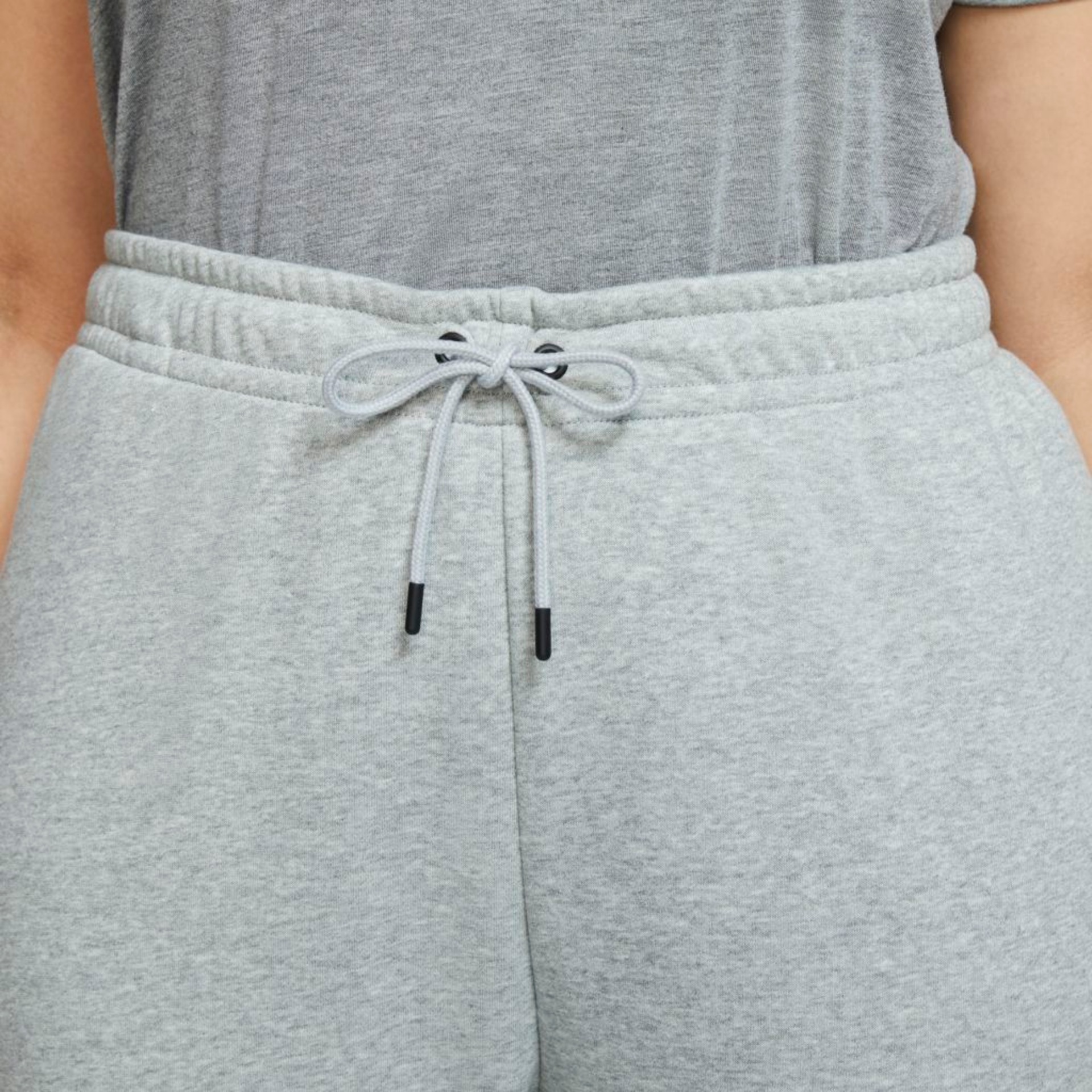 Plus Size - Calça Nike Sportswear Essential Feminina - Foto 3