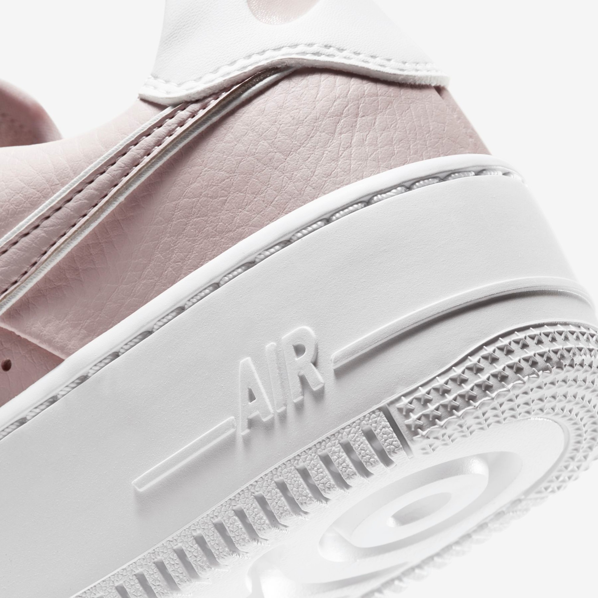 Tênis Nike Air Force 1 Sage Low Feminino - Foto 8