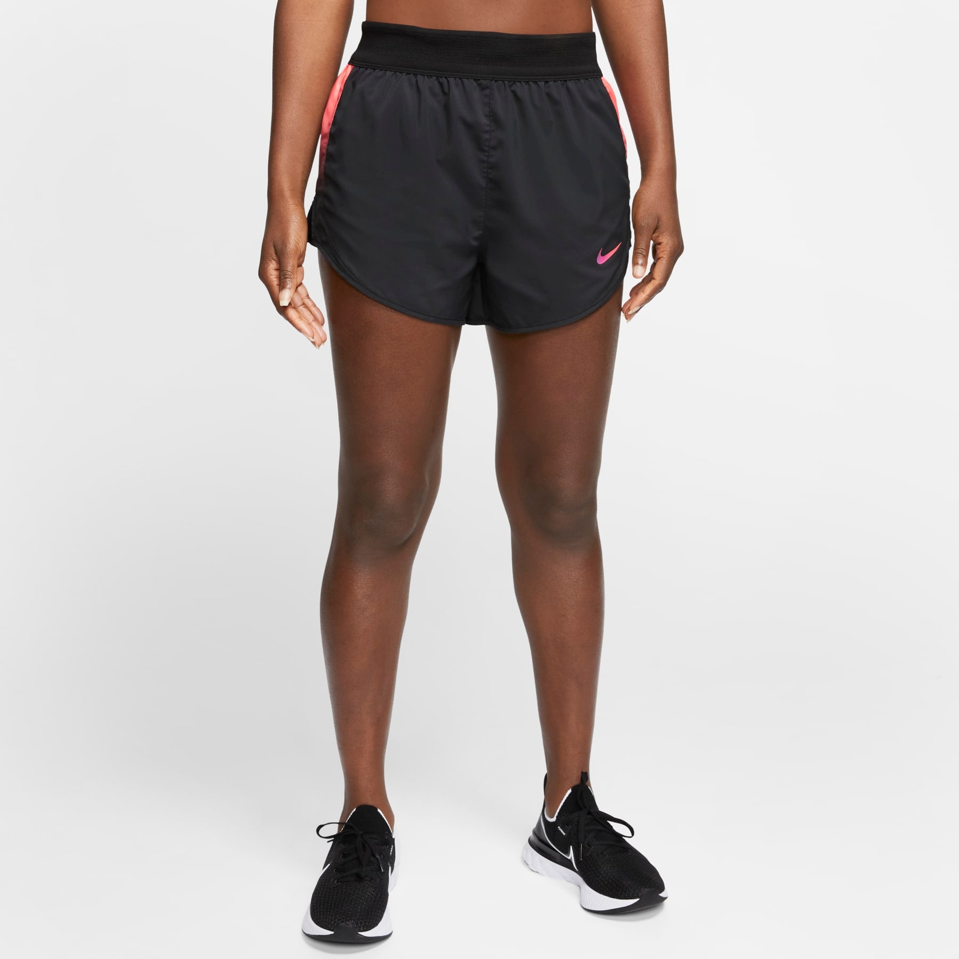 Oferta de Shorts Nike Feminino - Nike - Just Do It