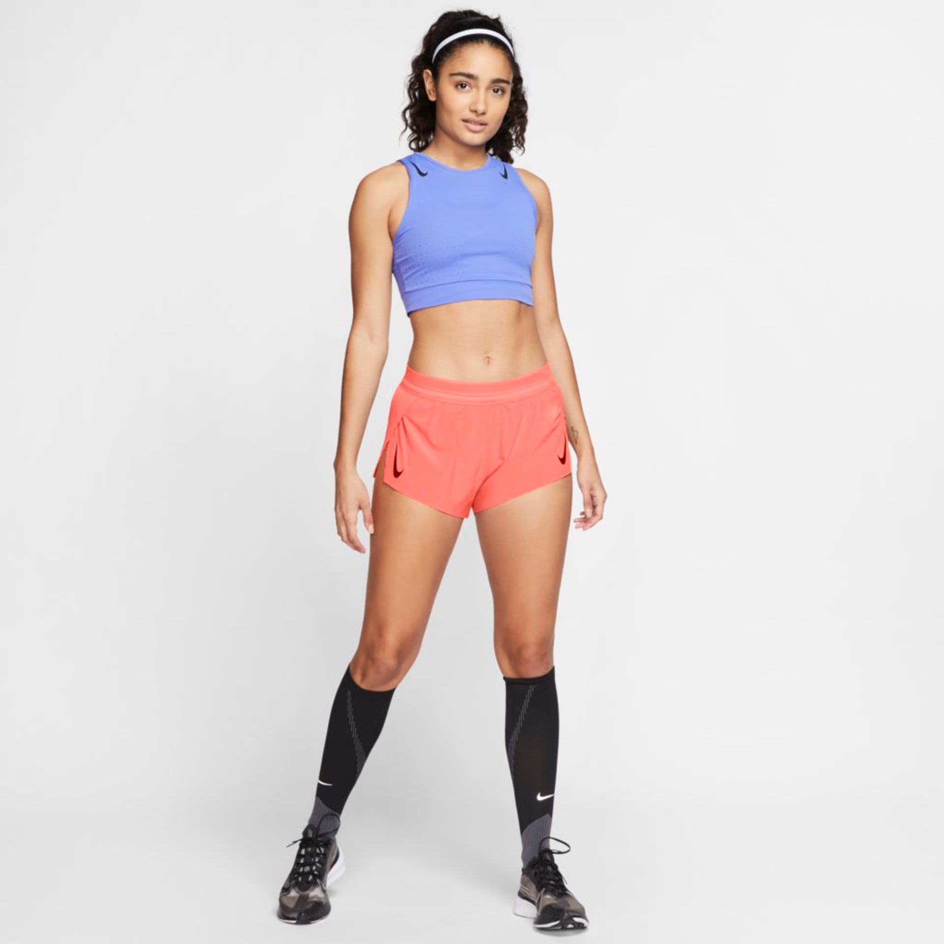 Shorts Nike AeroSwift Feminino - Foto 4