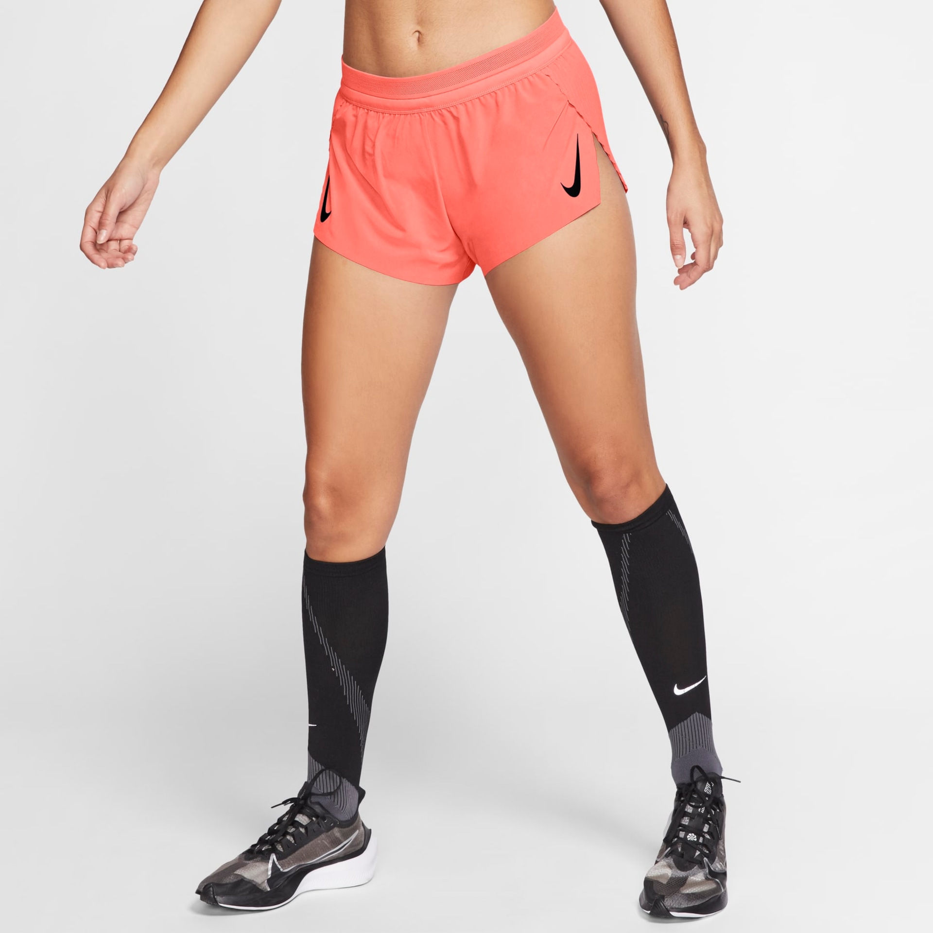 Shorts Nike AeroSwift Feminino - Foto 1
