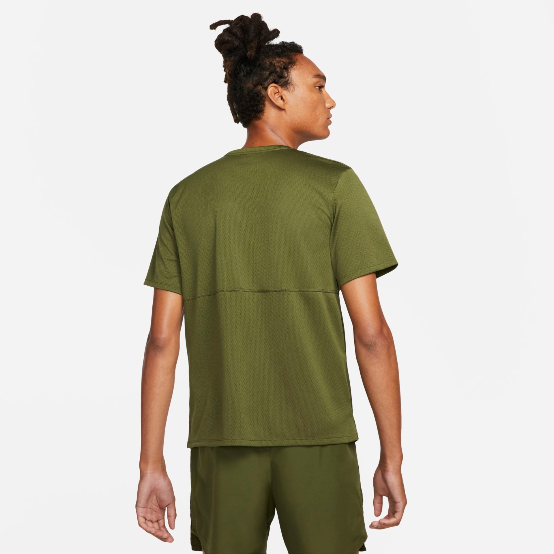 Camiseta Nike Breathe Masculina - Foto 2