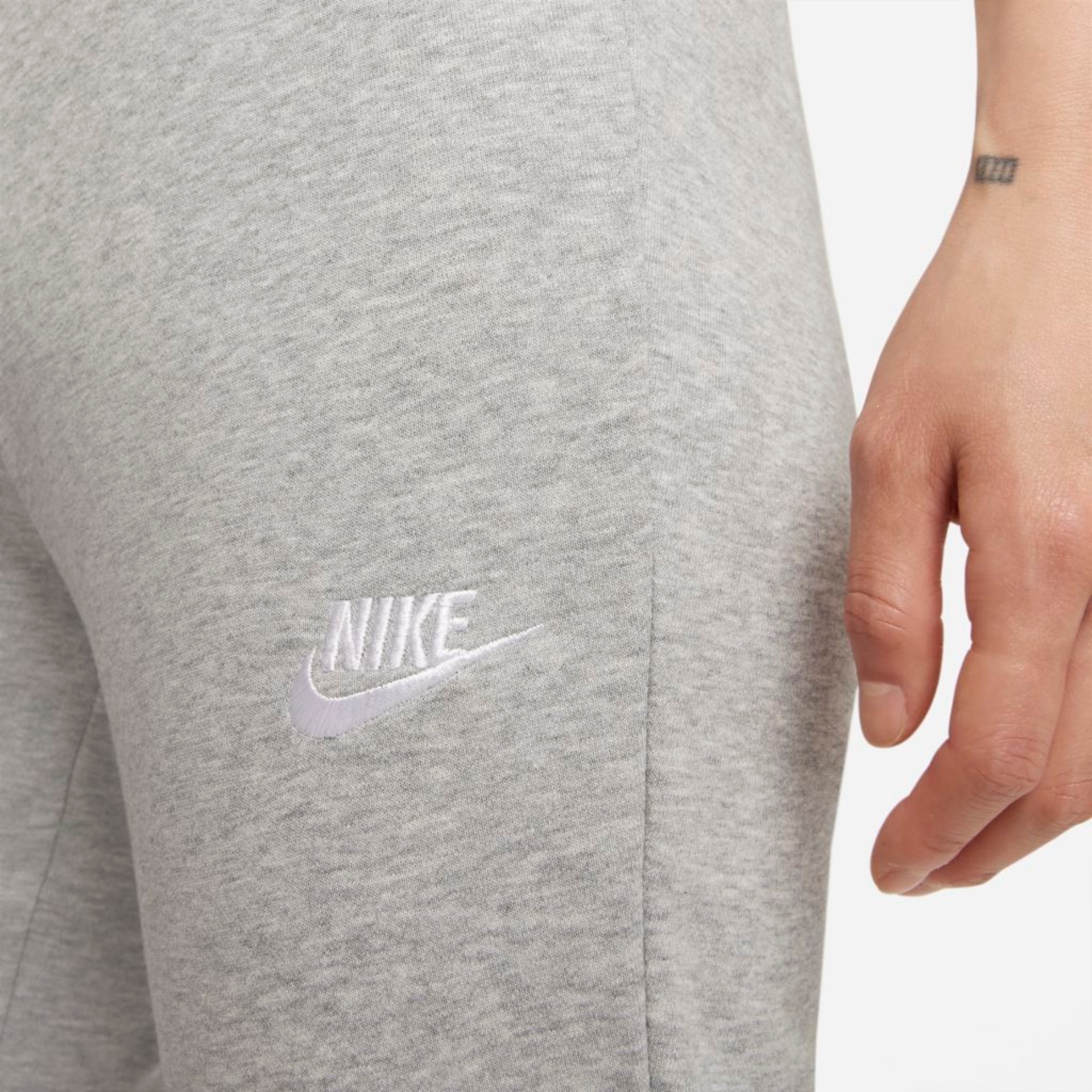 Calça Nike Sportswear Essential Feminina - Foto 4