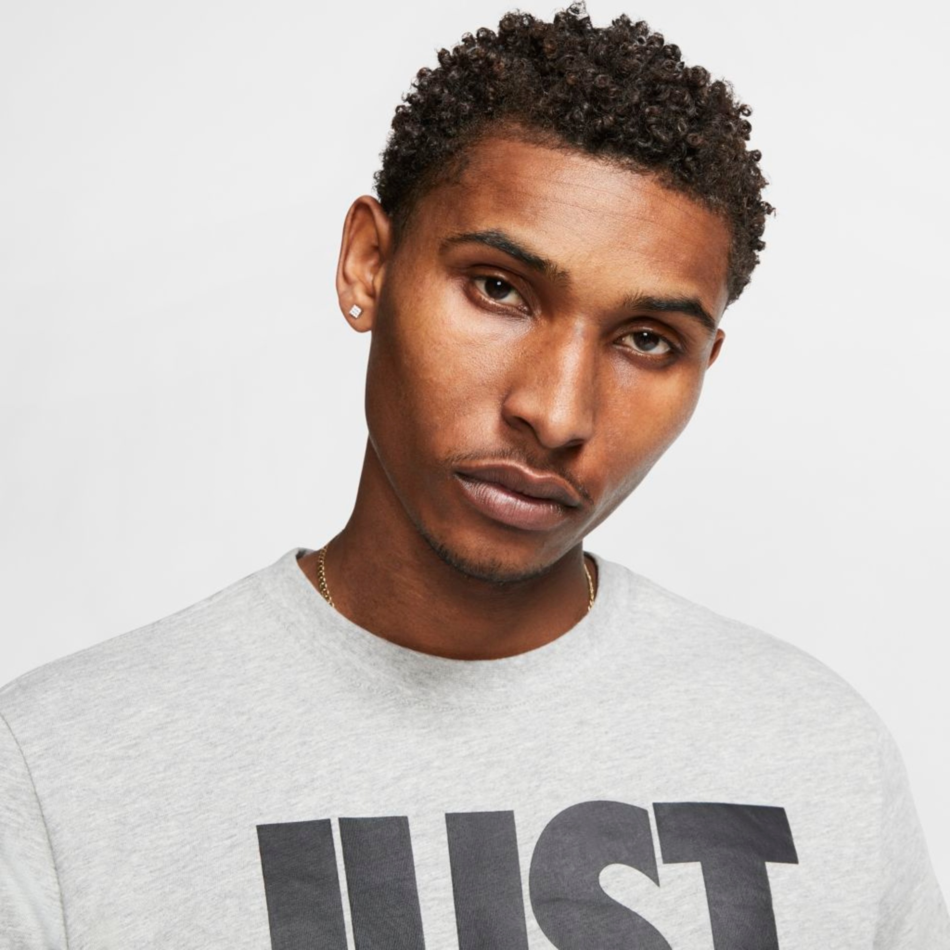 Camiseta Nike Sportswear JDI Masculina - Foto 3