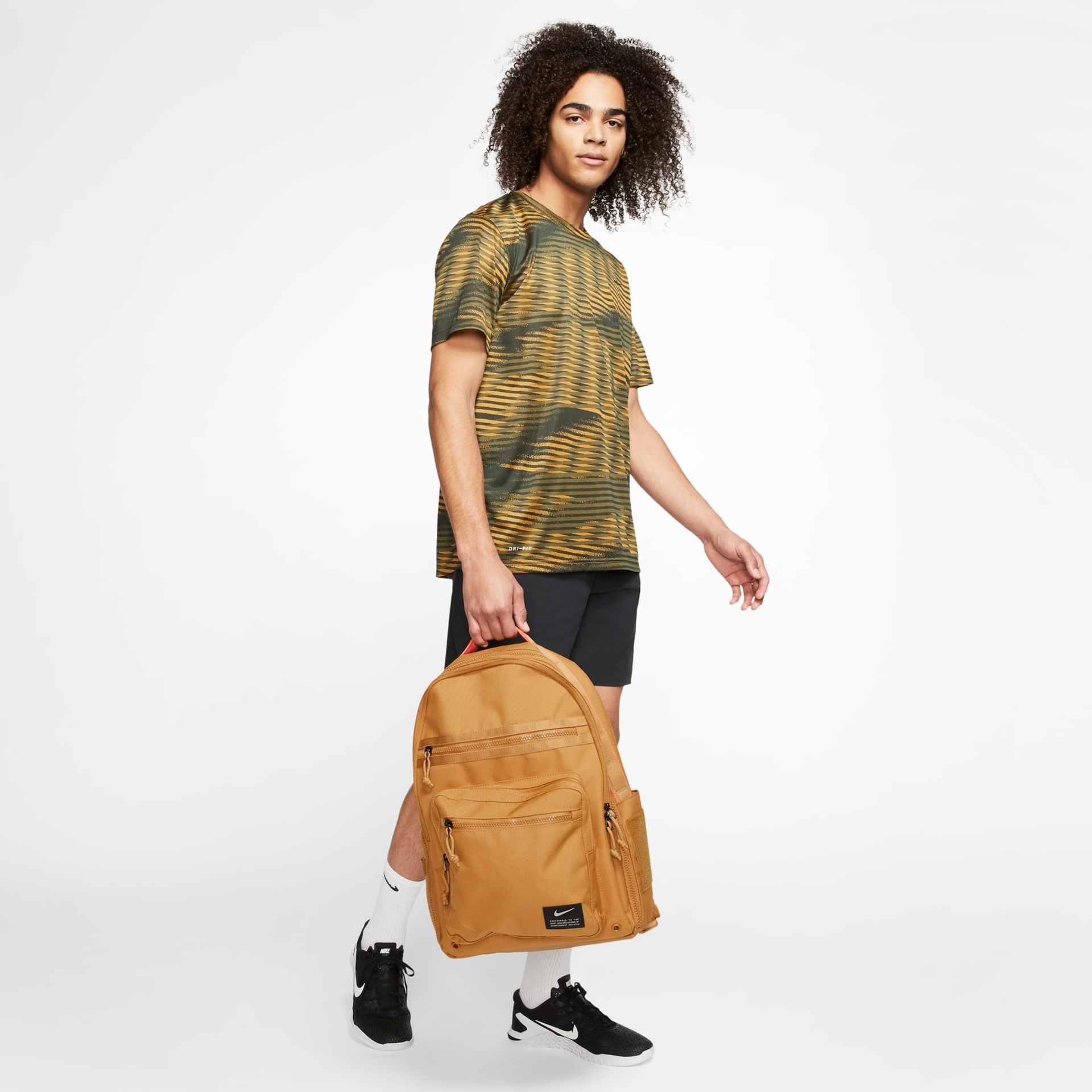 Mochila Nike Utility Power Unissex - Foto 15