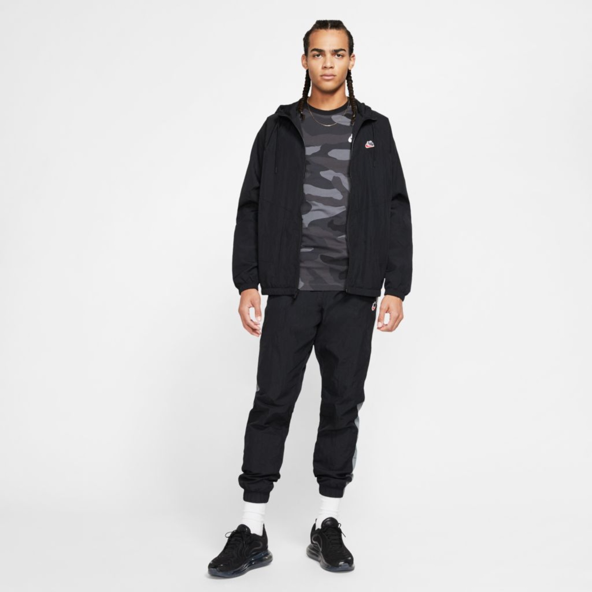 Camiseta Nike Sportswear Masculina - Foto 4