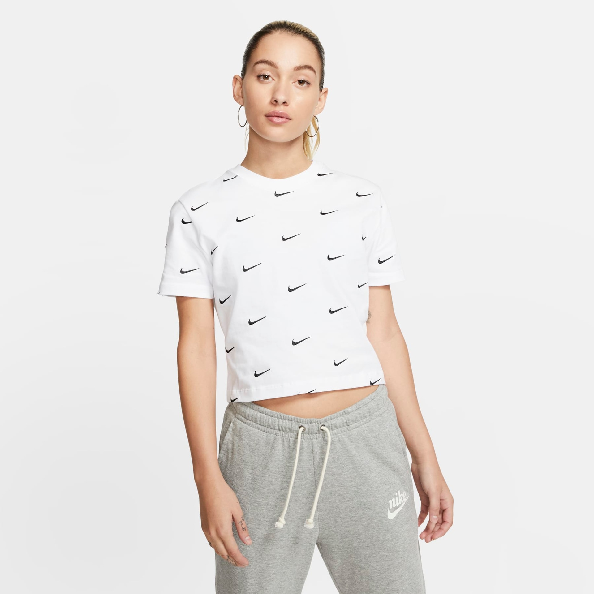Camiseta Nike Swoosh Logo Feminina - Foto 1