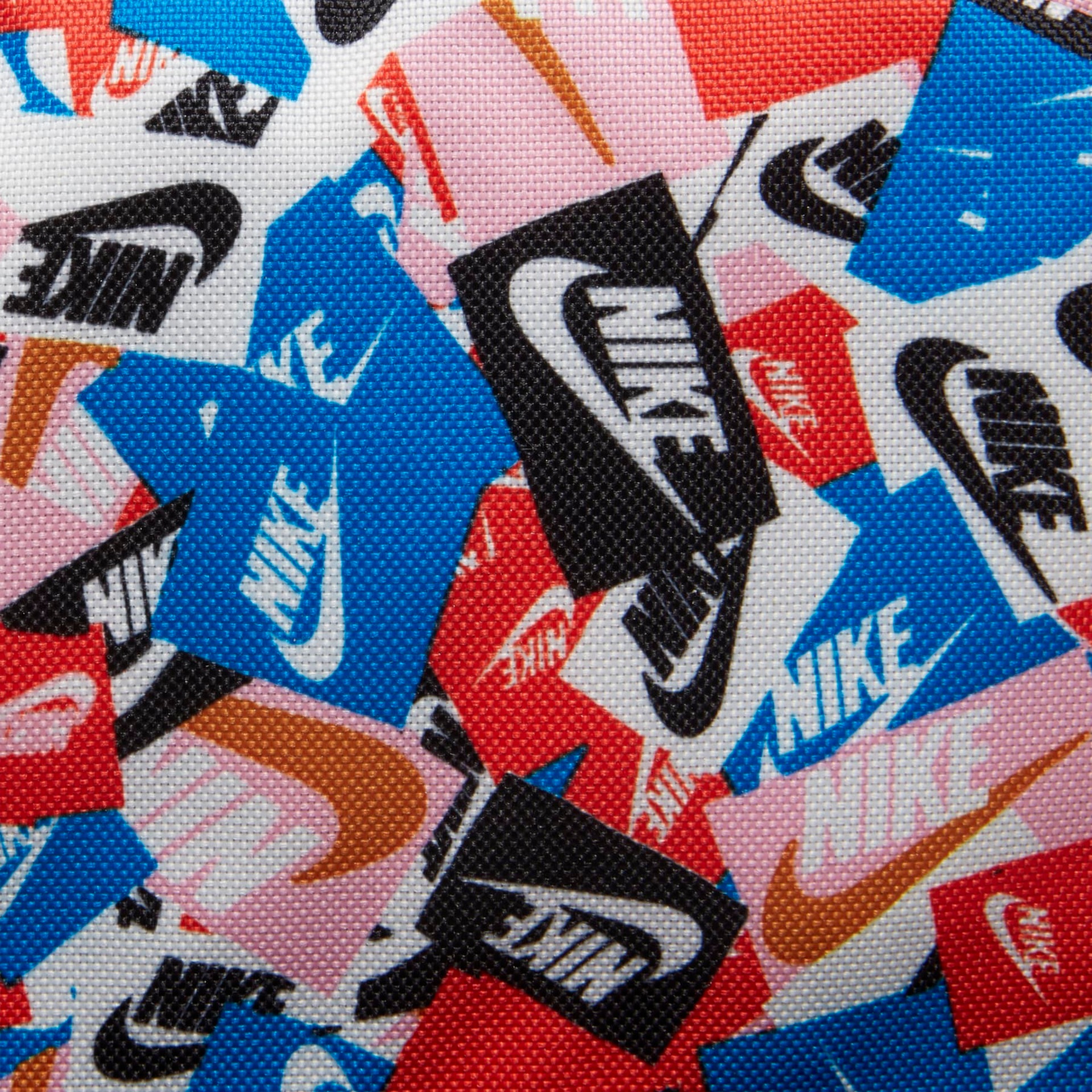 Mochila Nike Classic Infantil - Foto 9