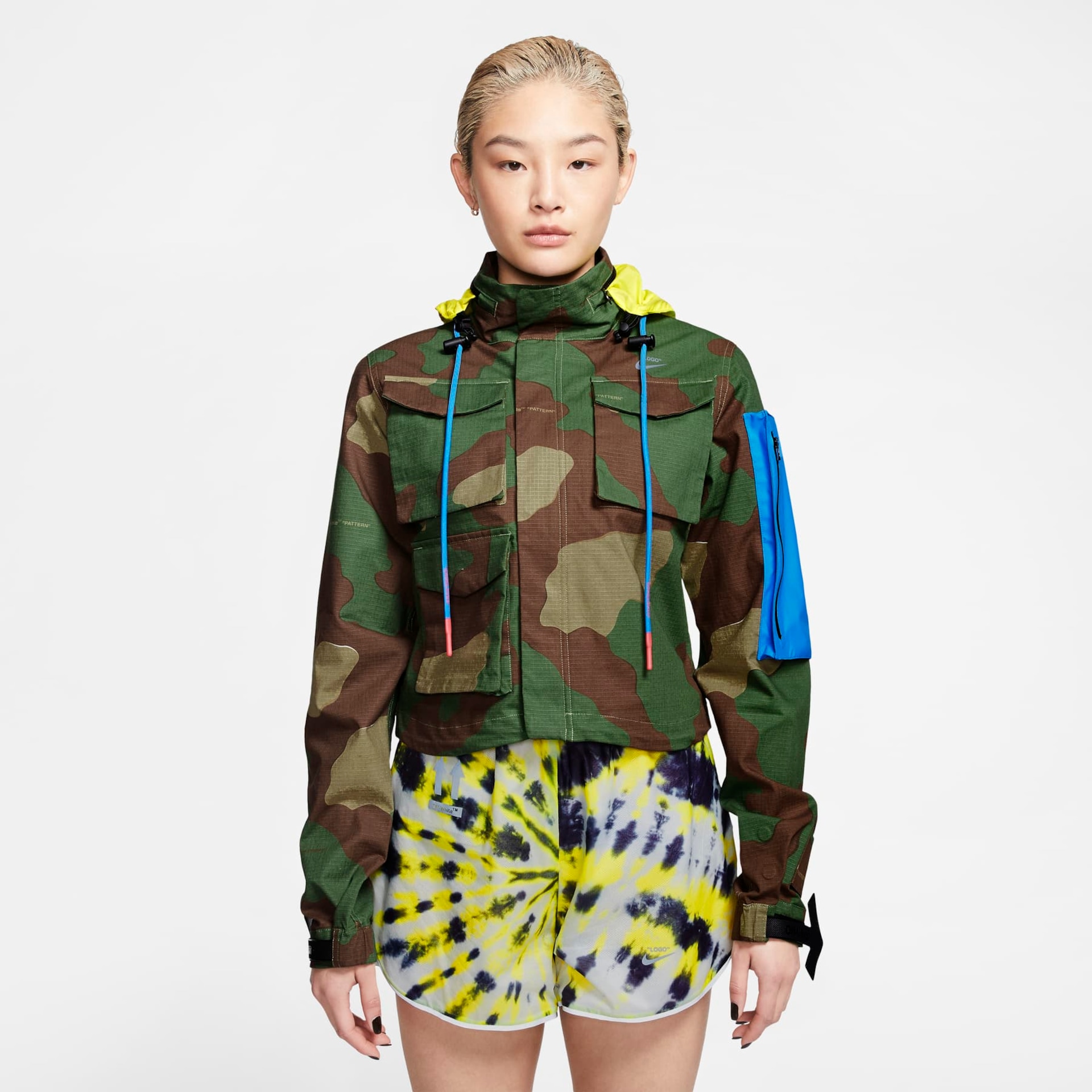 Jaqueta Nike x Off-White&trade; Camo Feminina - Foto 1