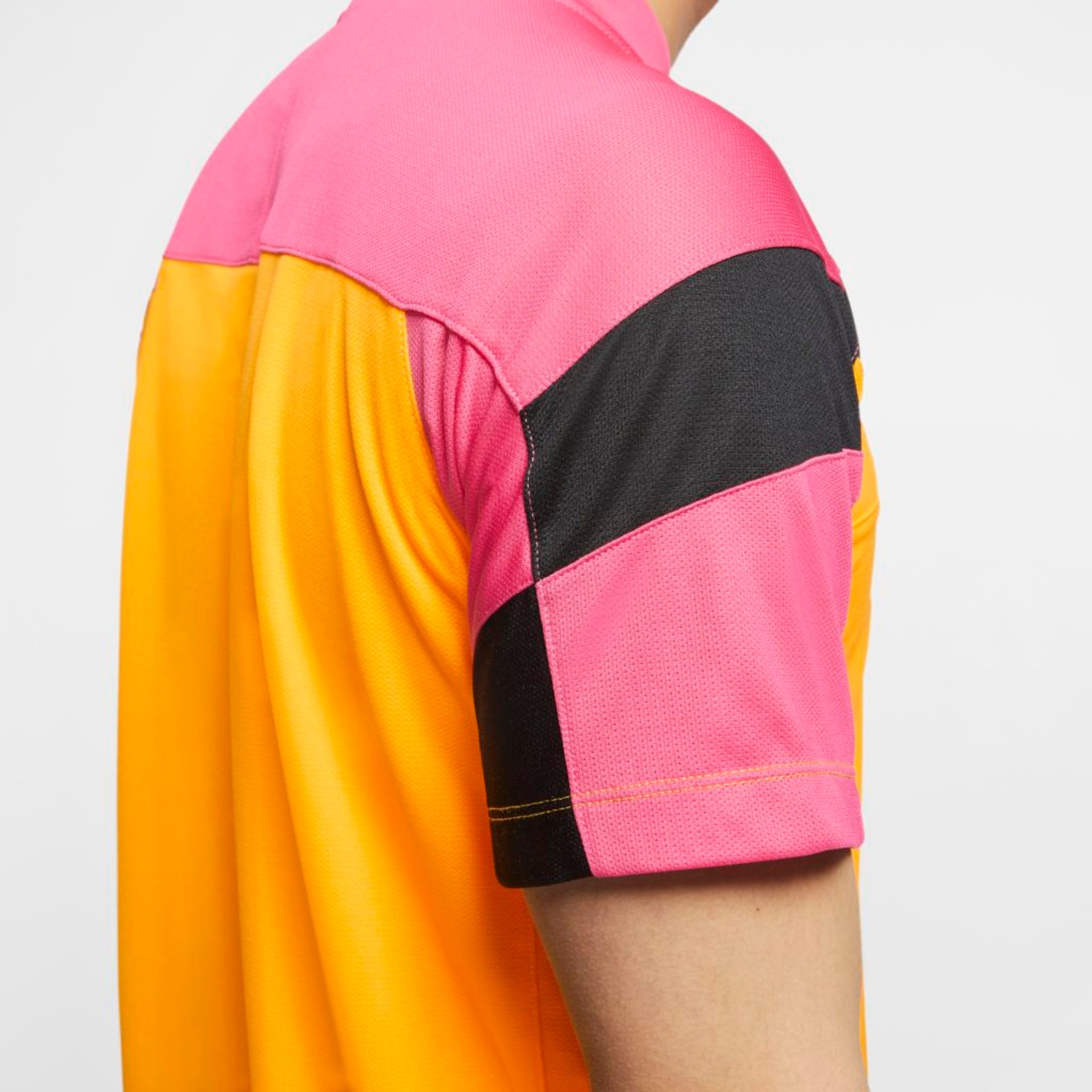 Camiseta Nike Sportswear Masculina - Foto 5