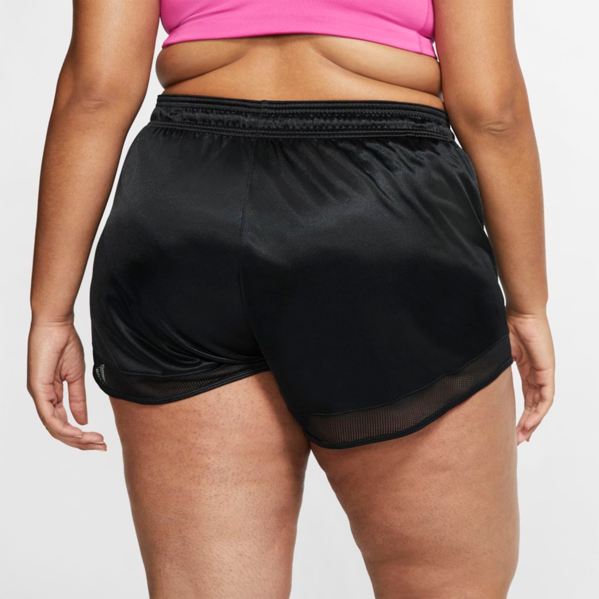 Plus Size - Shorts Nike Feminino - Foto 4