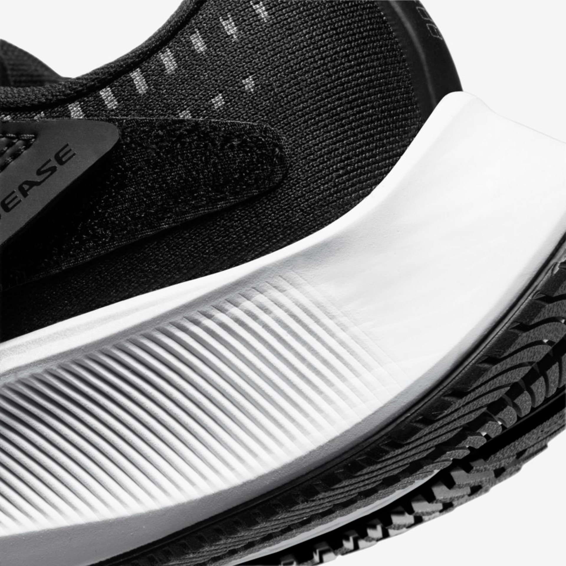 Tênis Nike Air Zoom Pegasus 37 FlyEase Feminino - Foto 4