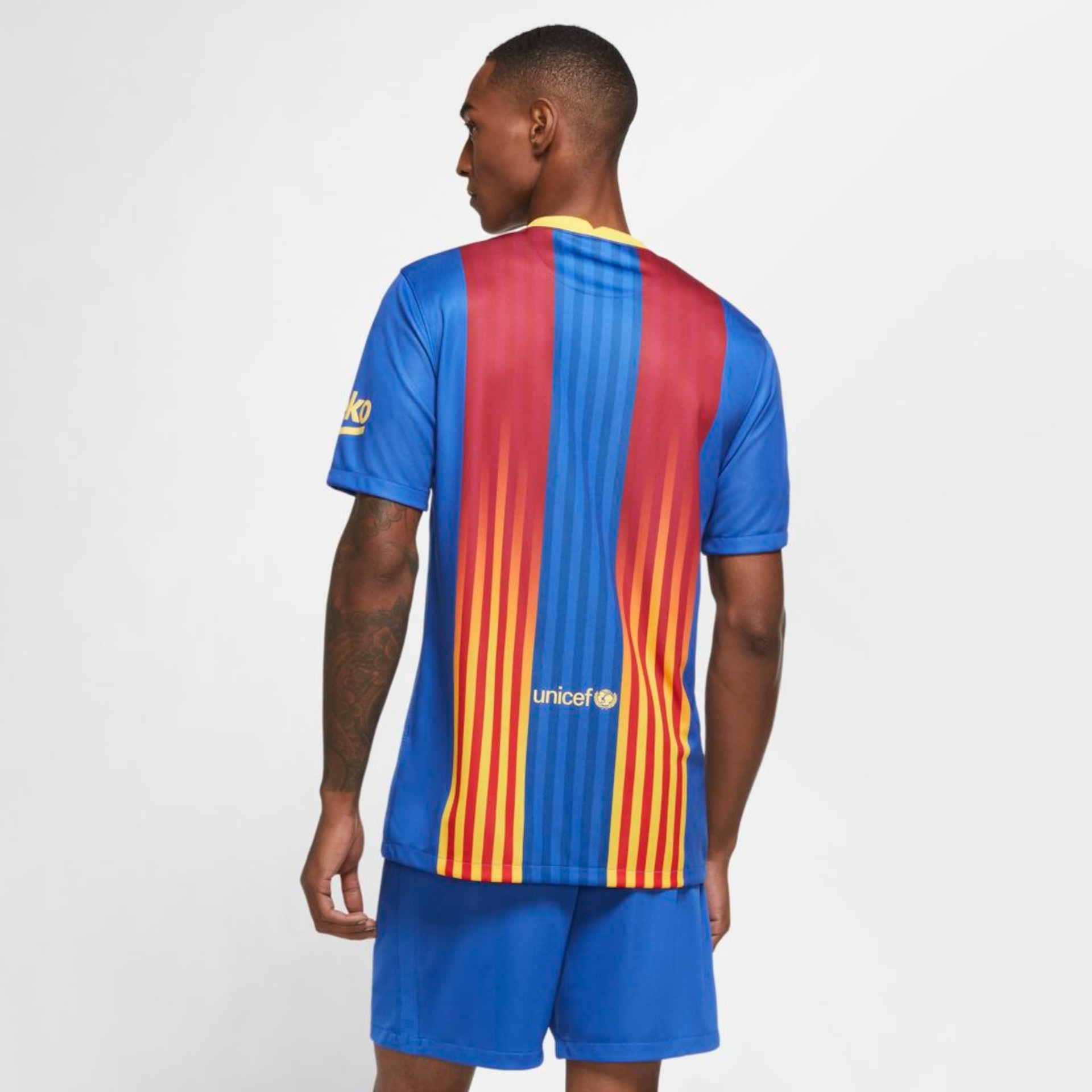 Camiseta Nike Barcelona El Clásico 2021/22 Torcedor Masculina - Foto 2