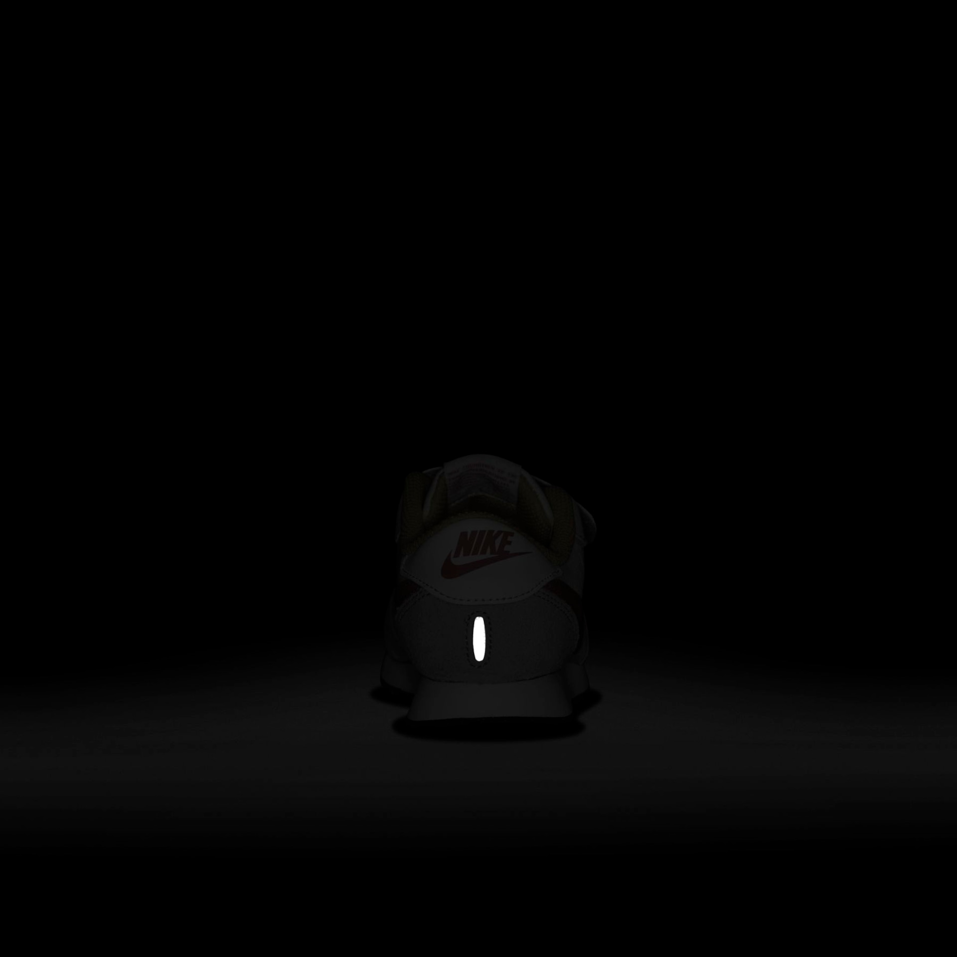 Tênis Nike MD Valiant Infantil - Foto 9