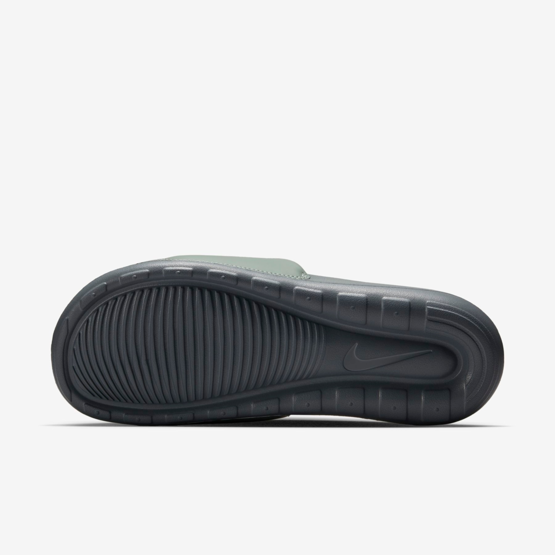 Chinelo Nike Victori One Masculino - Foto 2