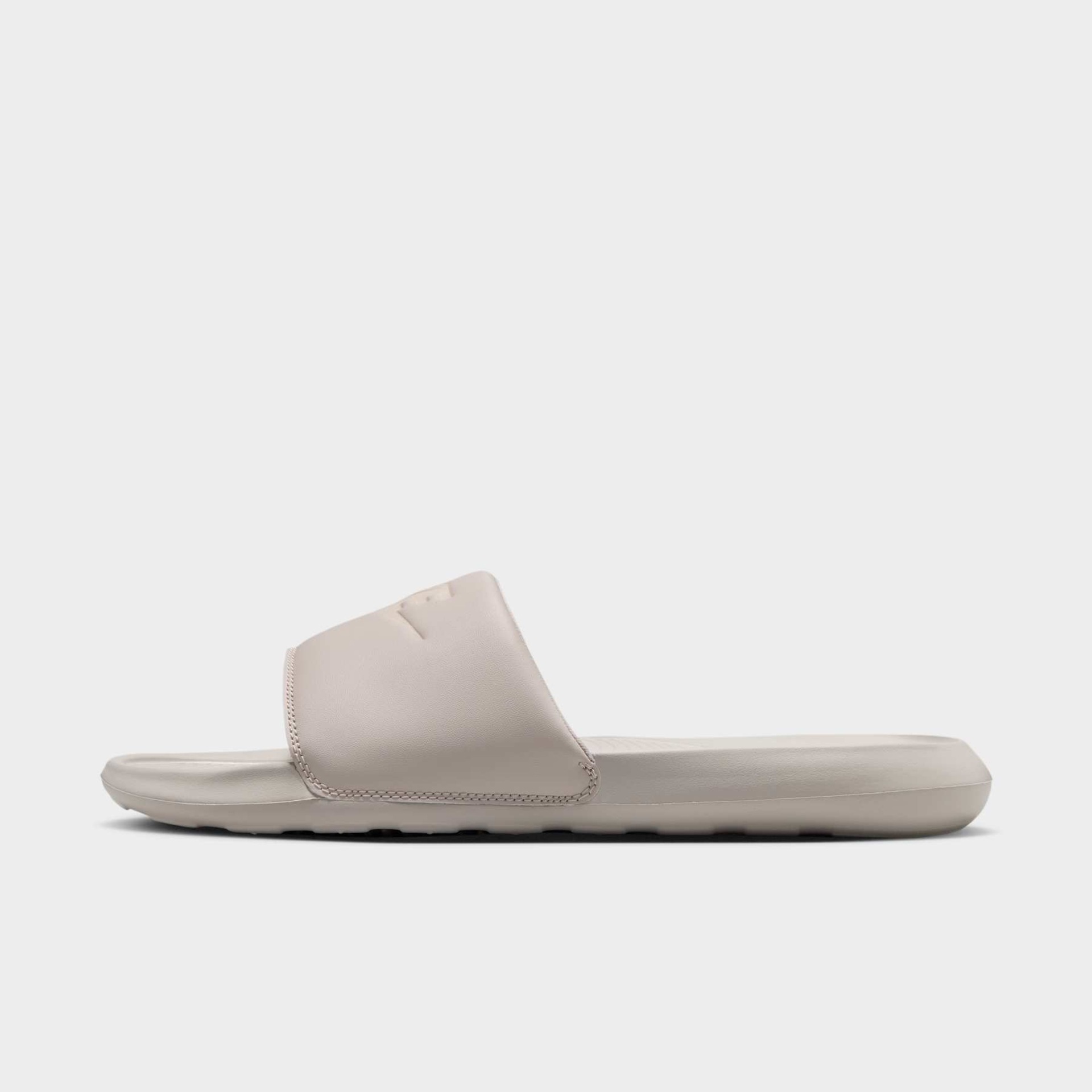 Chinelo Nike Victori One Masculino - Foto 2