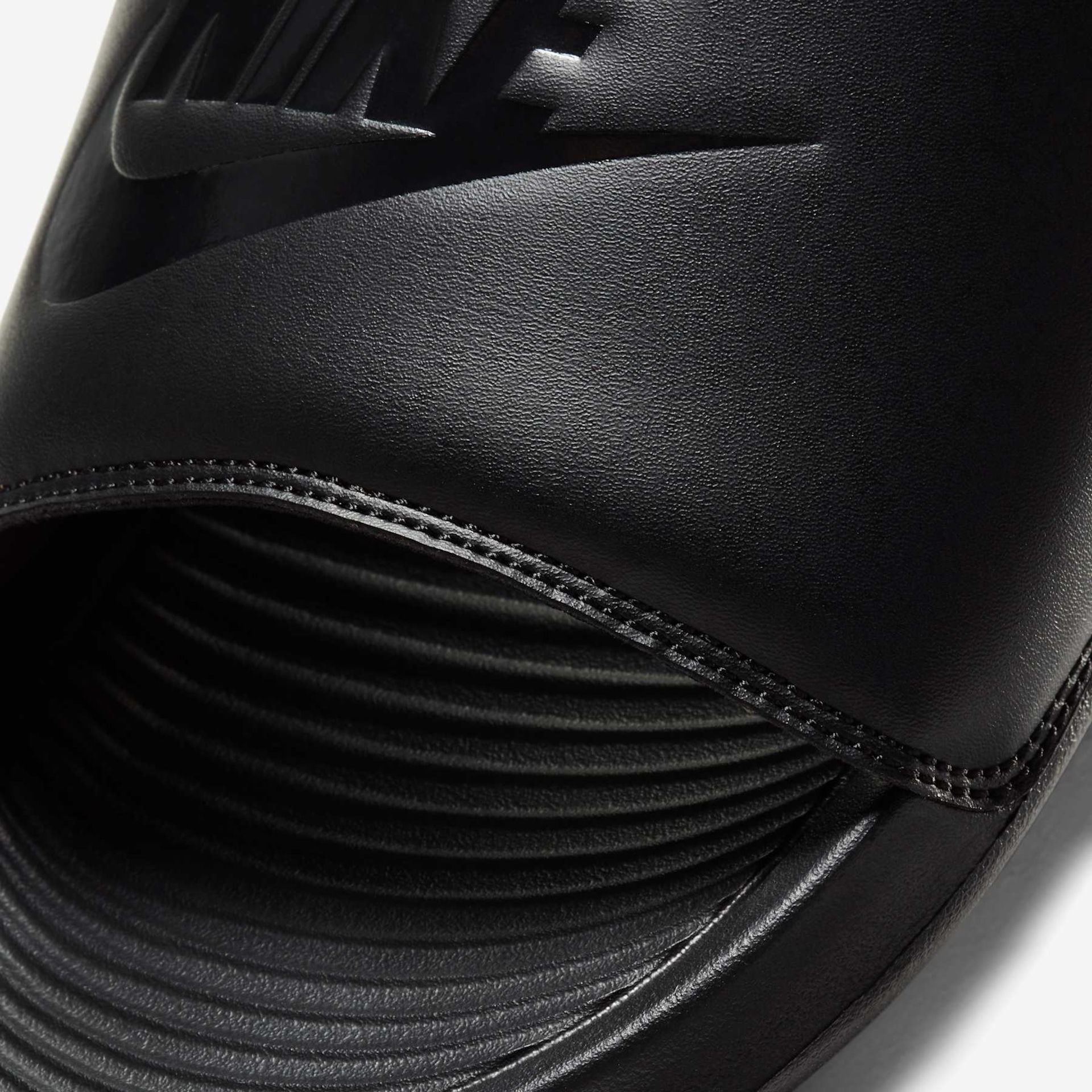 Chinelo Nike Victori One Masculino - Foto 6