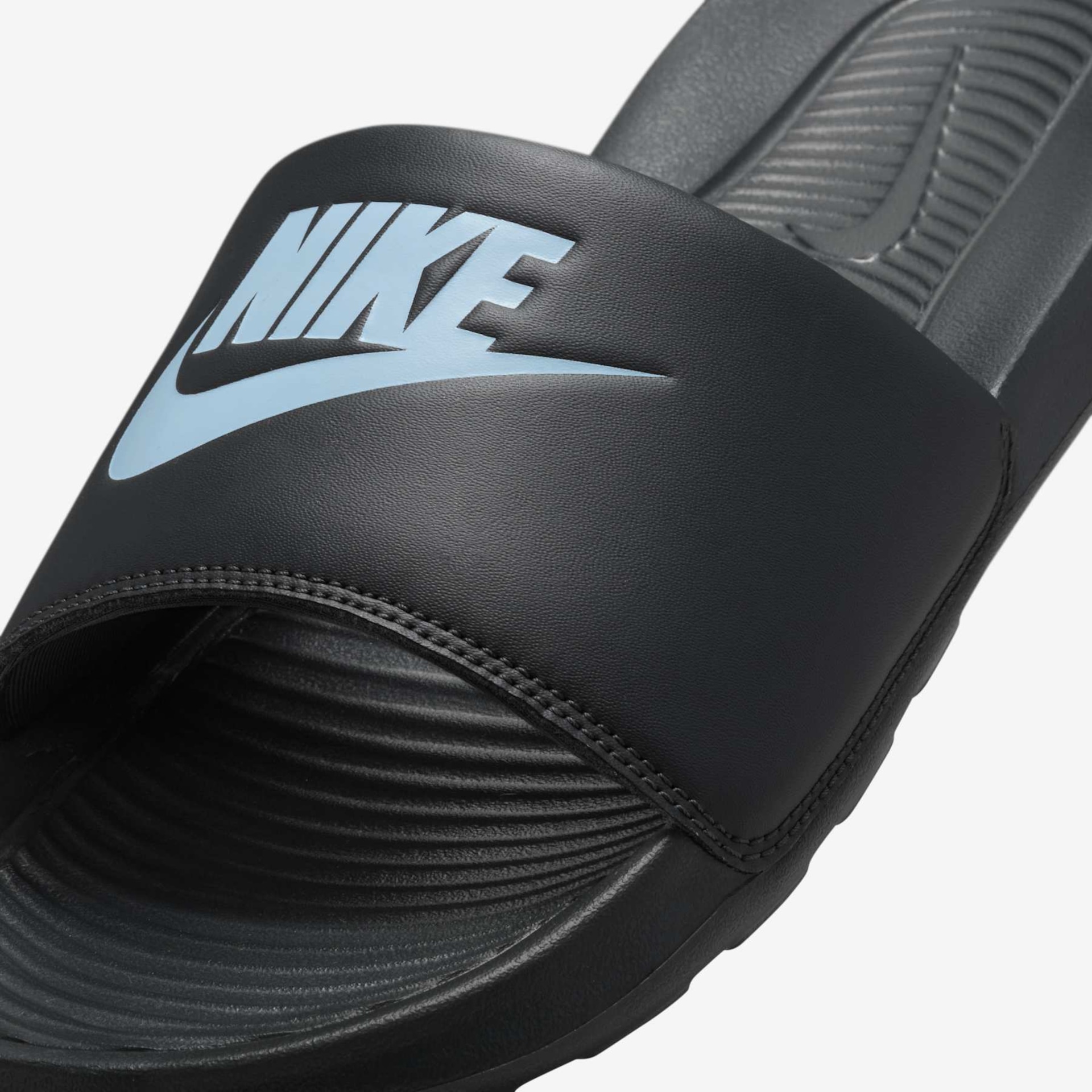 Chinelo Nike Victori One Masculino - Foto 6