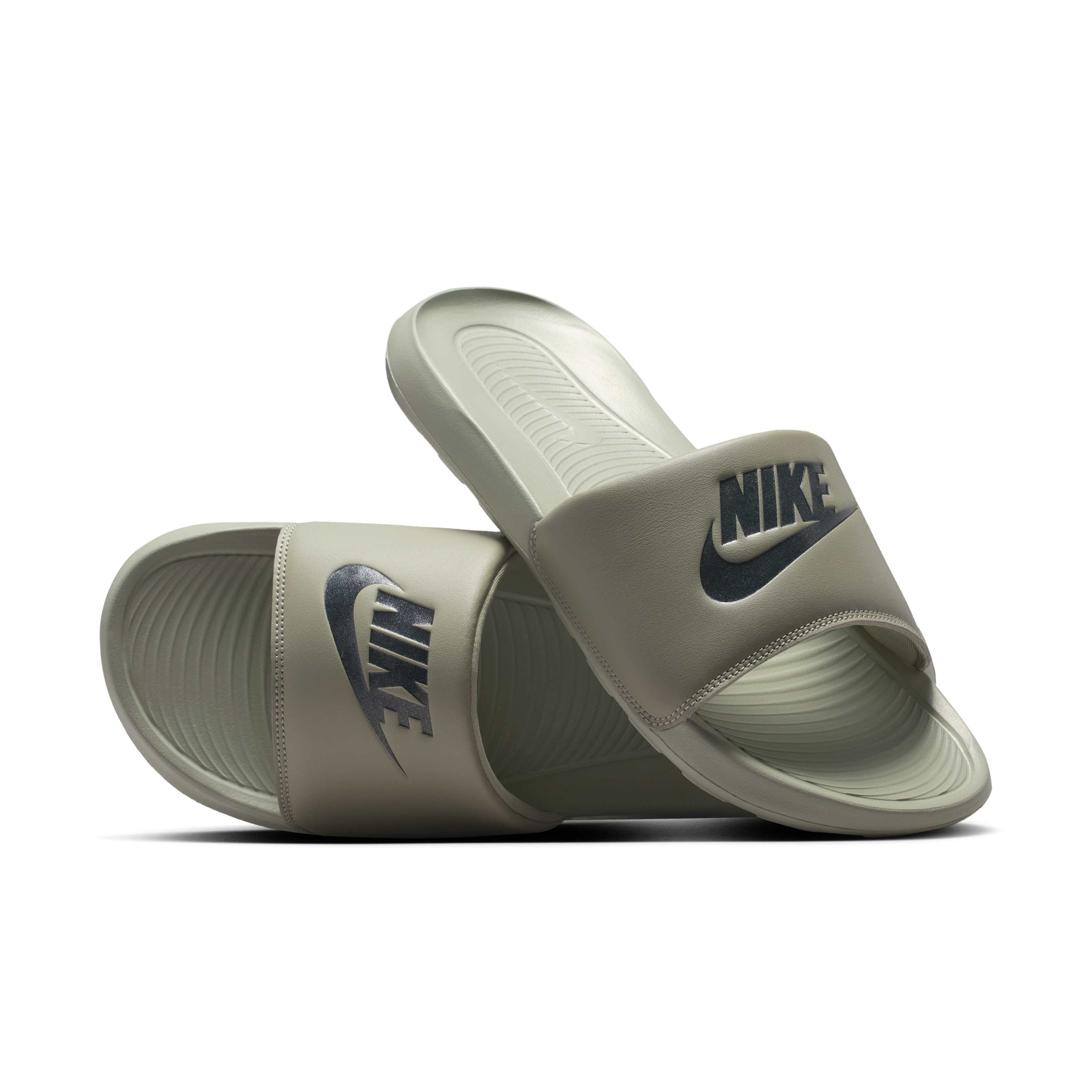 Chinelo Nike Victori One Masculino - Foto 1