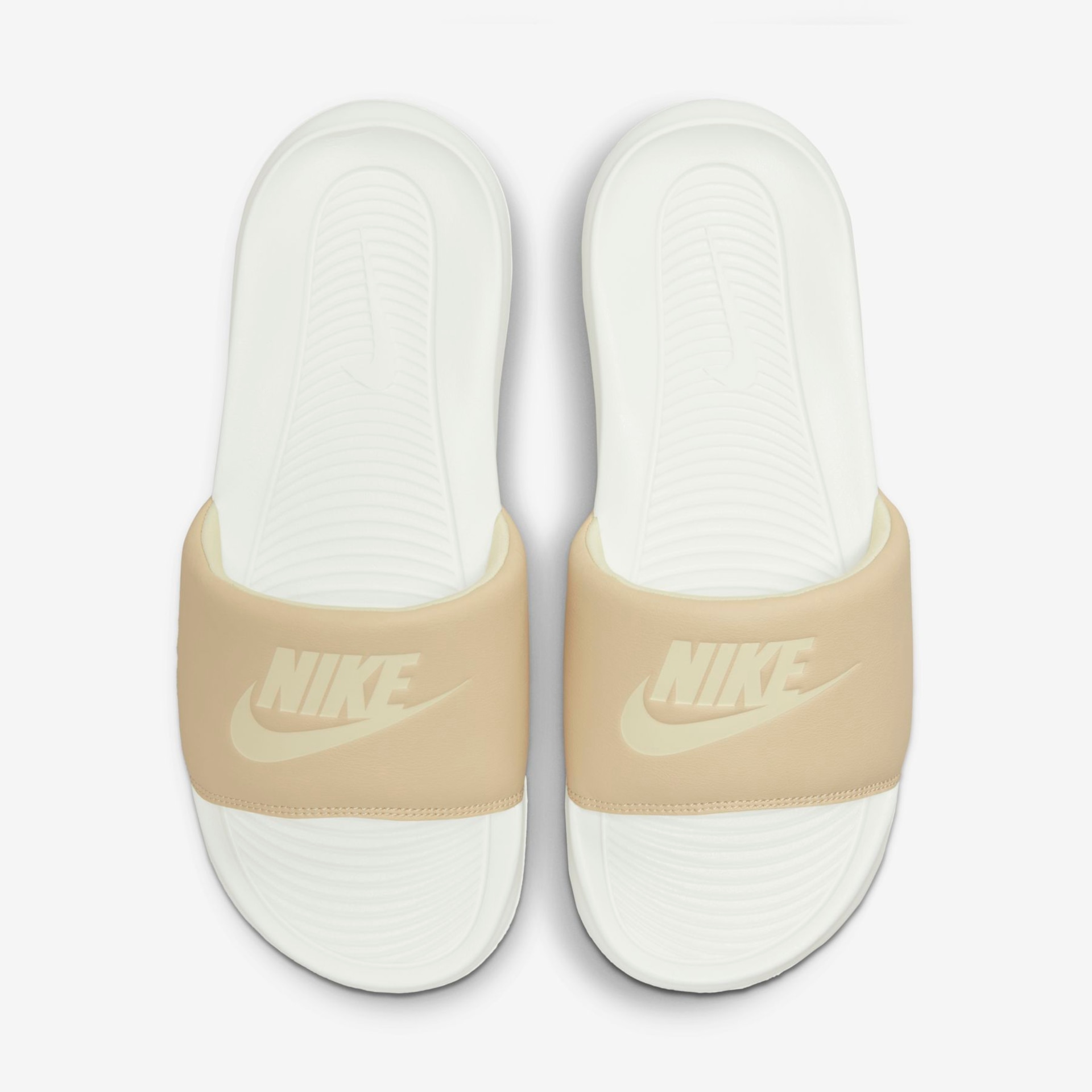 Chinelo Nike Victori One Feminino - Foto 4