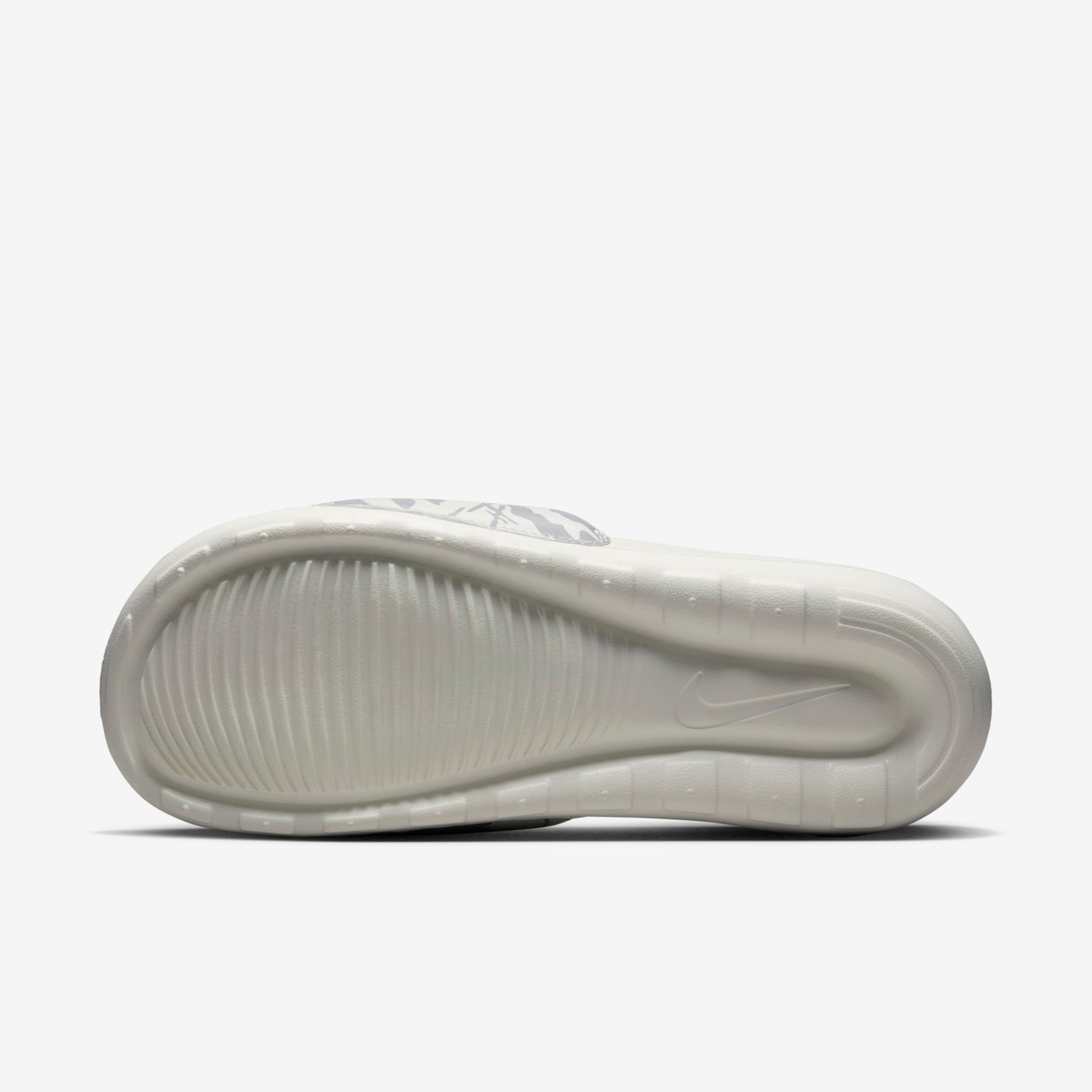 Chinelo Nike Victori One Masculino - Foto 2