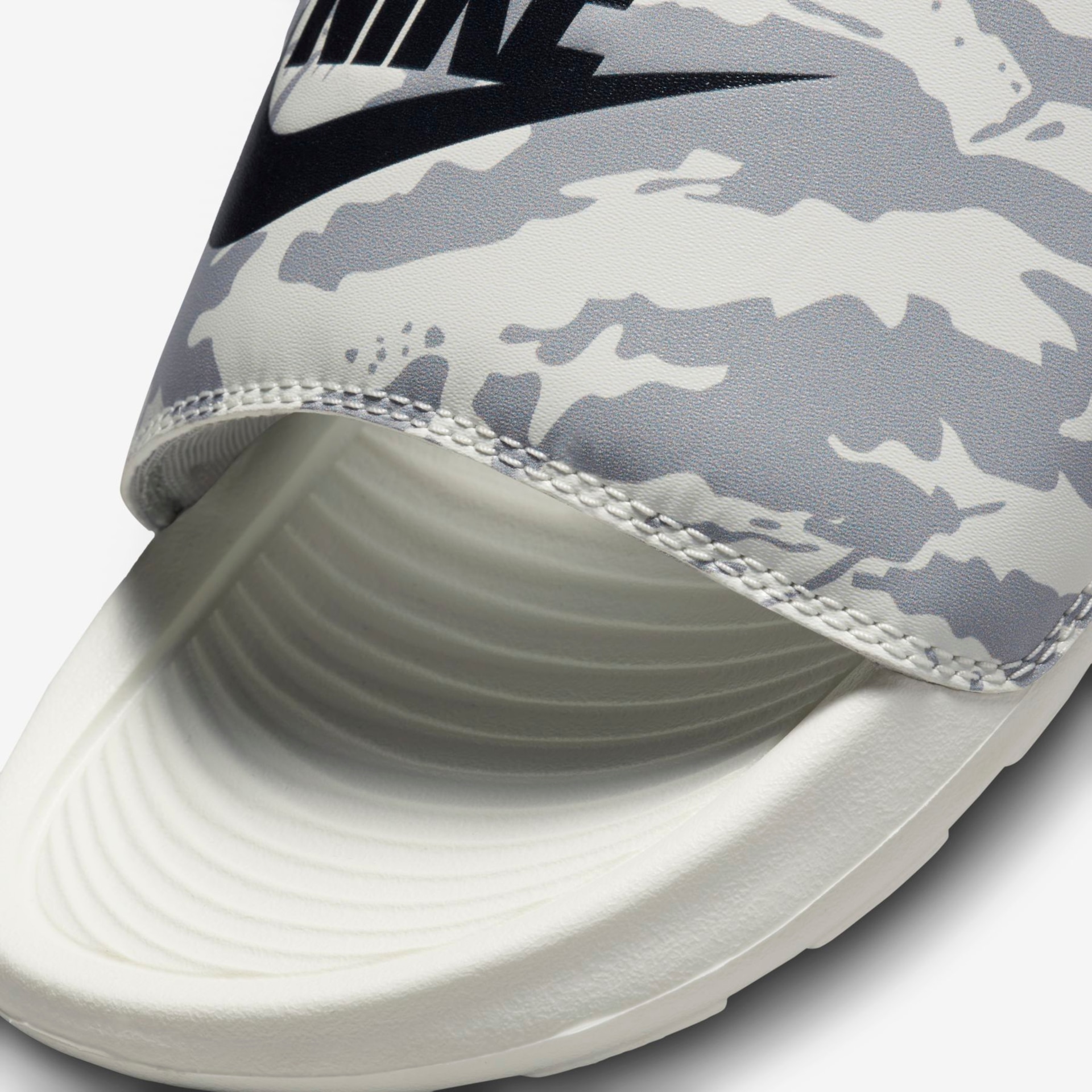 Chinelo Nike Victori One Masculino - Foto 5