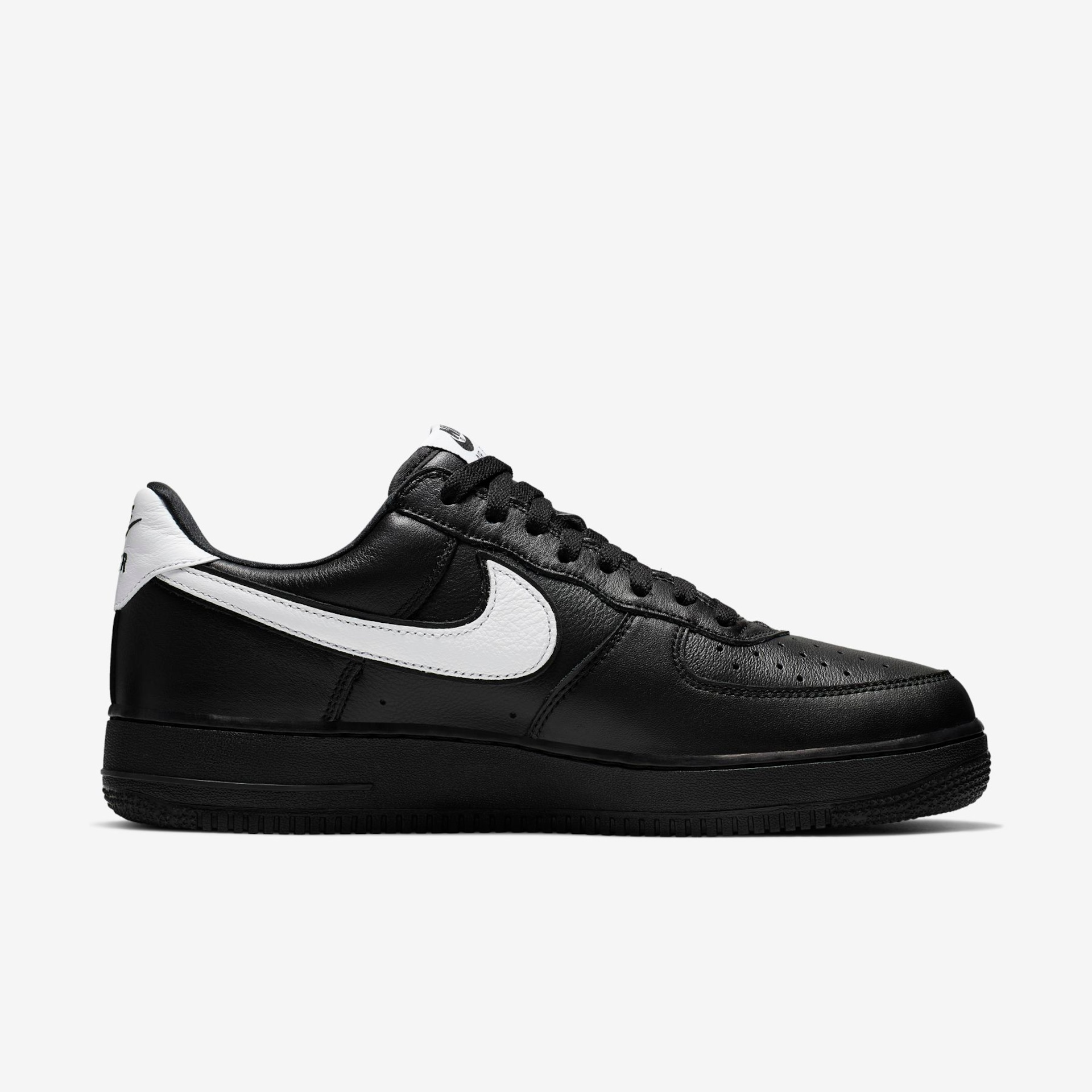 Tênis Nike Air Force 1 Low Retro Feminino - Foto 3
