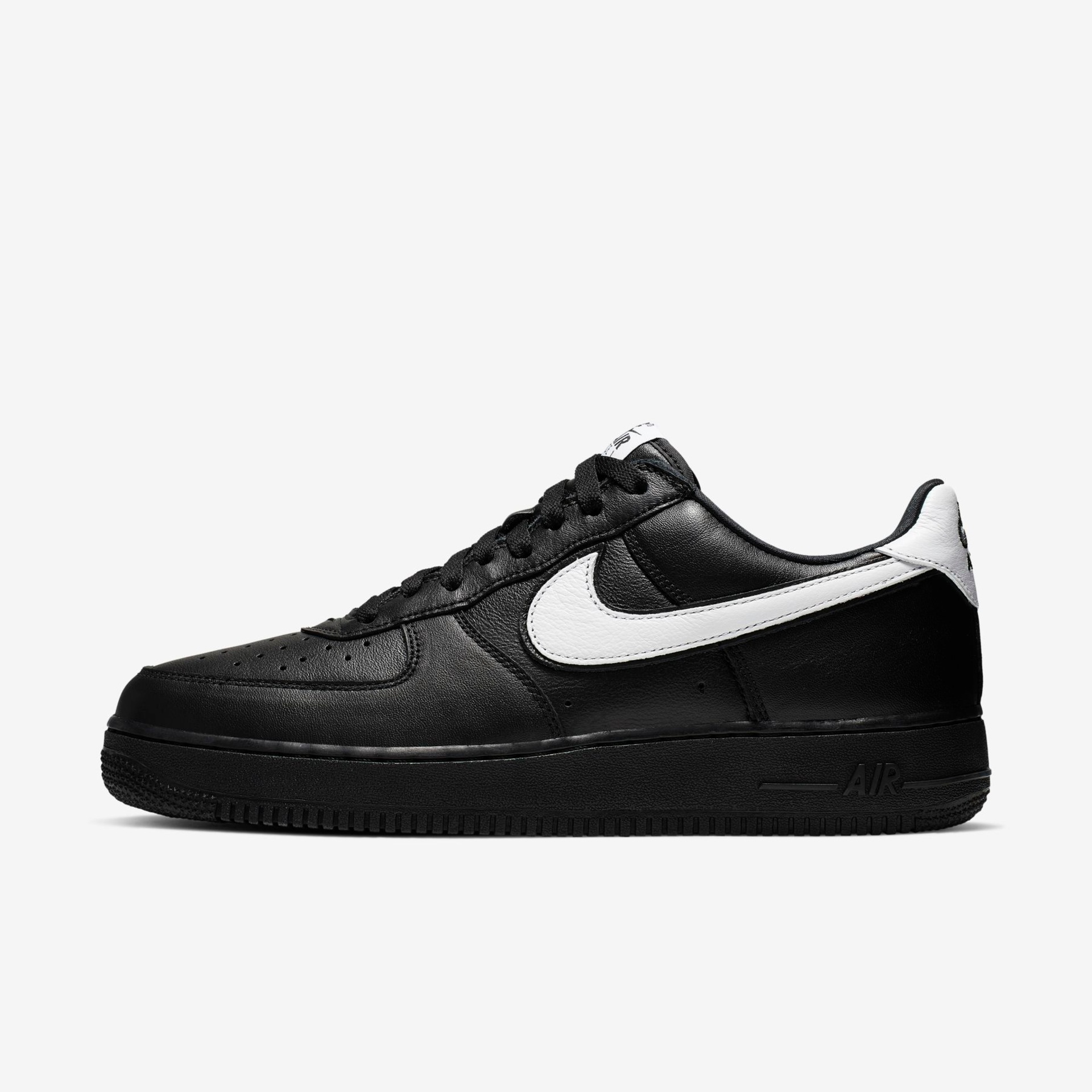 Tênis Nike Air Force 1 Low Retro Feminino - Foto 1