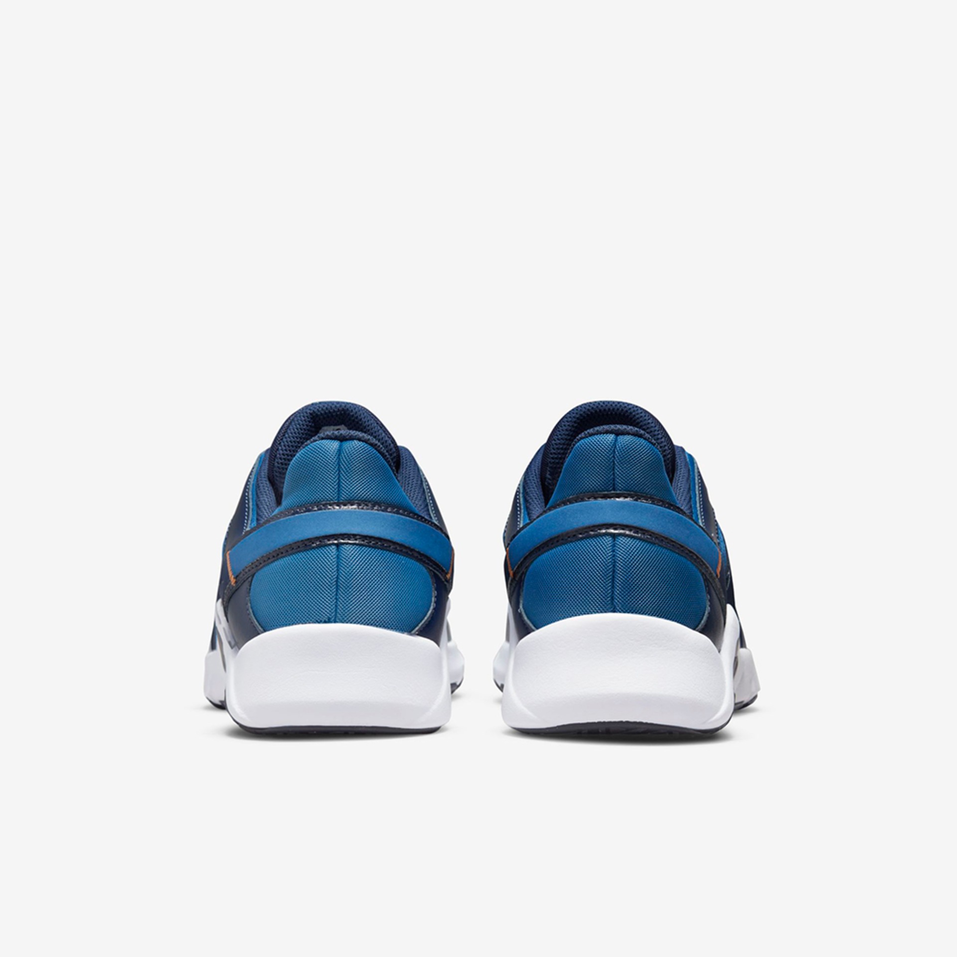 Tênis Nike Legend Essential 2 Masculino - Foto 6