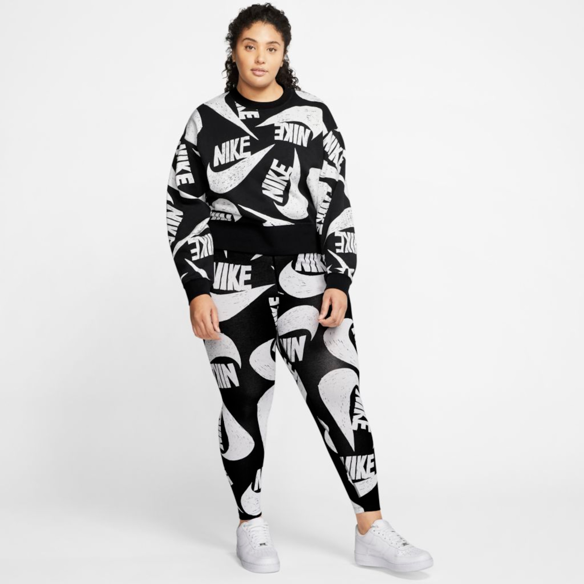 Plus Size - Legging Nike Sportswear Feminina - Foto 4