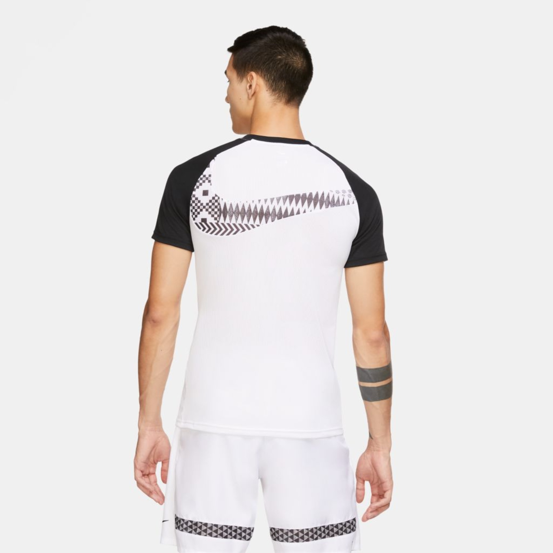 Camiseta Nike Dri-FIT Academy Masculina - Foto 2