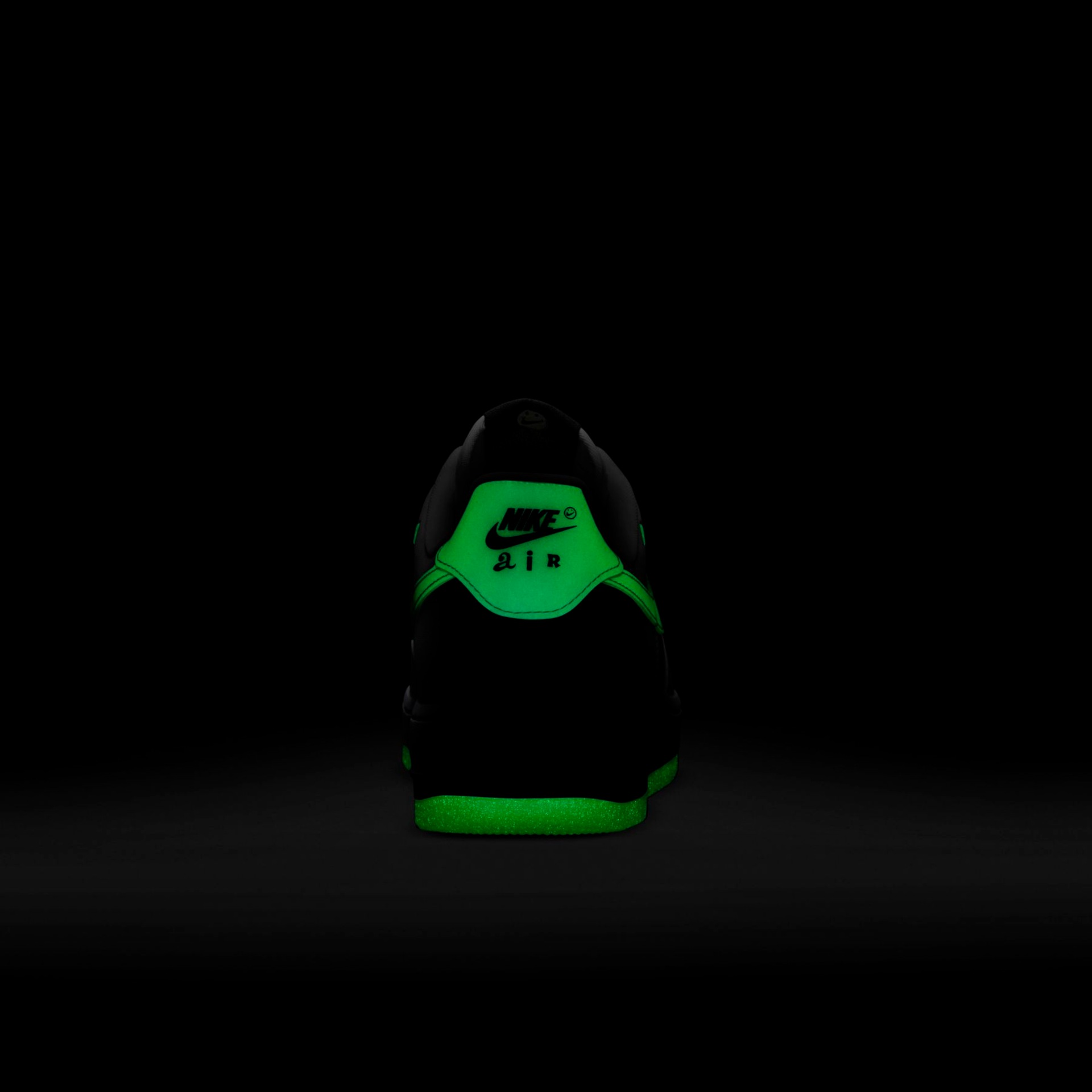 Tênis Nike Air Force 1 '07 LX Feminino - Foto 9