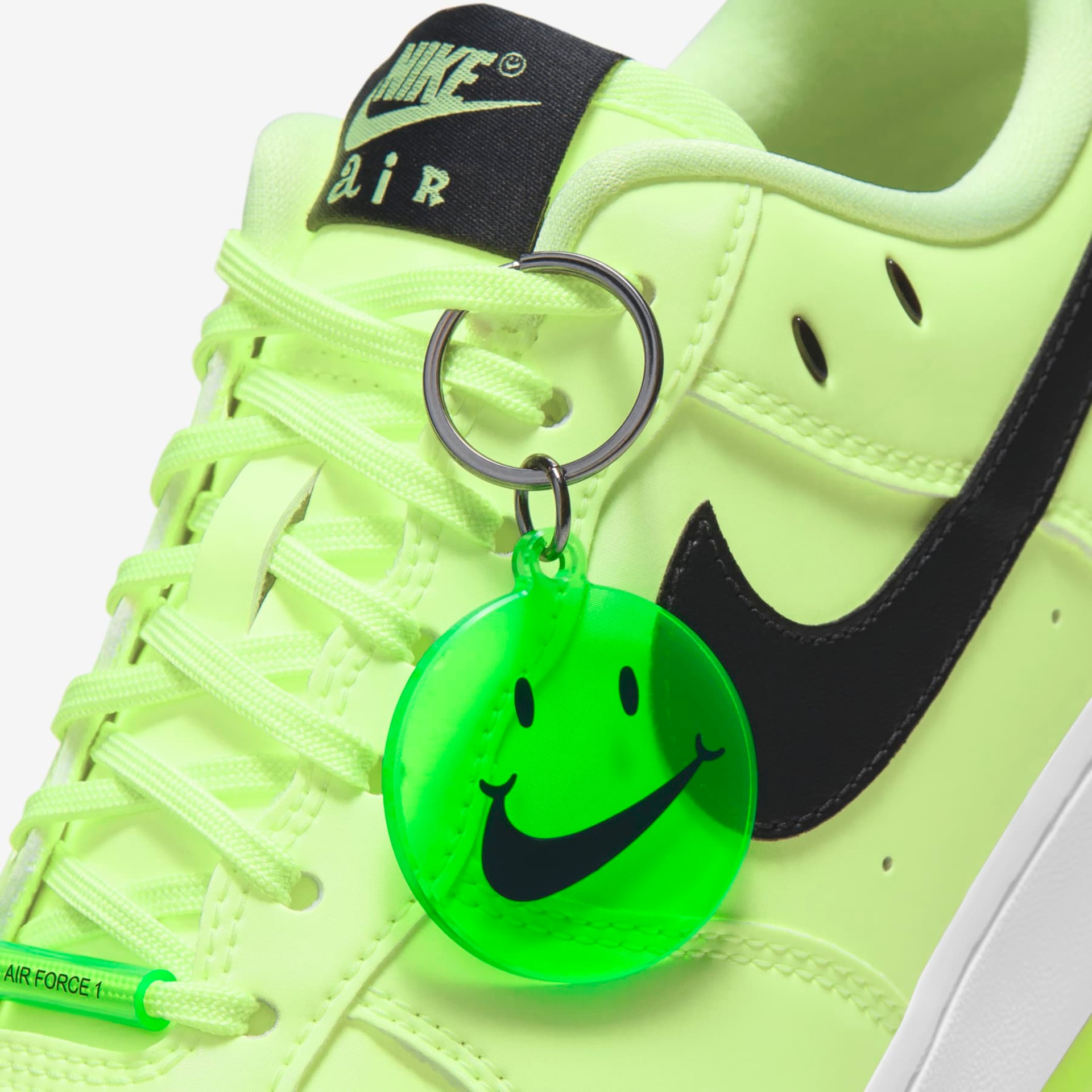 Tênis Nike Air Force 1 '07 LX Feminino - Foto 12