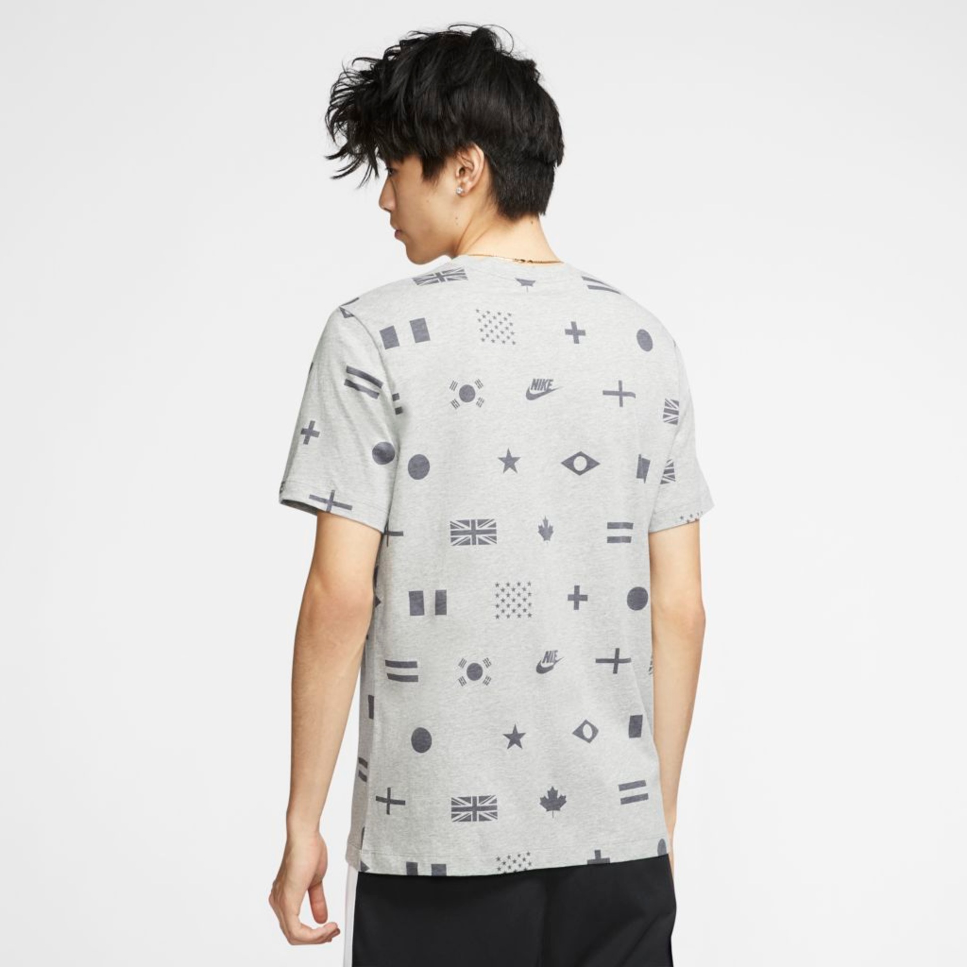 Camiseta Nike Sportswear Masculina - Foto 2