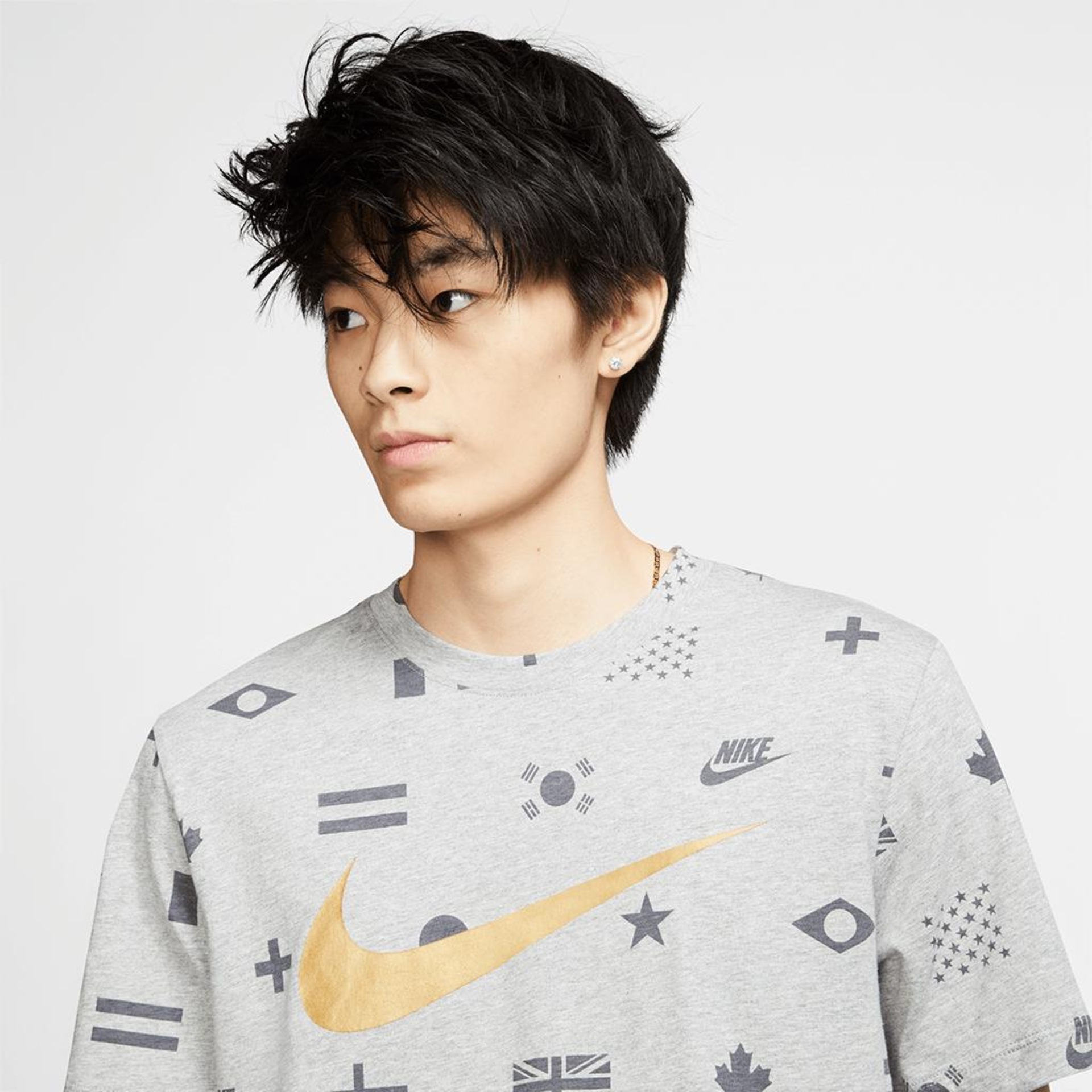 Camiseta Nike Sportswear Masculina - Foto 3