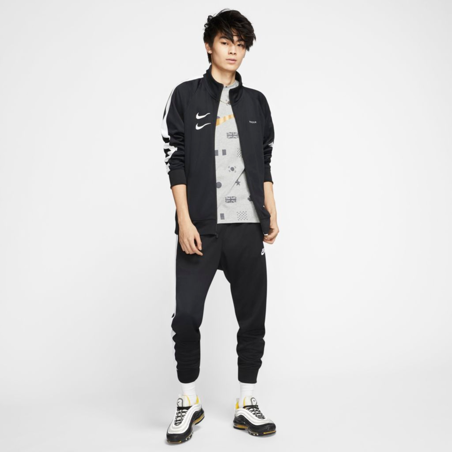 Camiseta Nike Sportswear Masculina - Foto 4