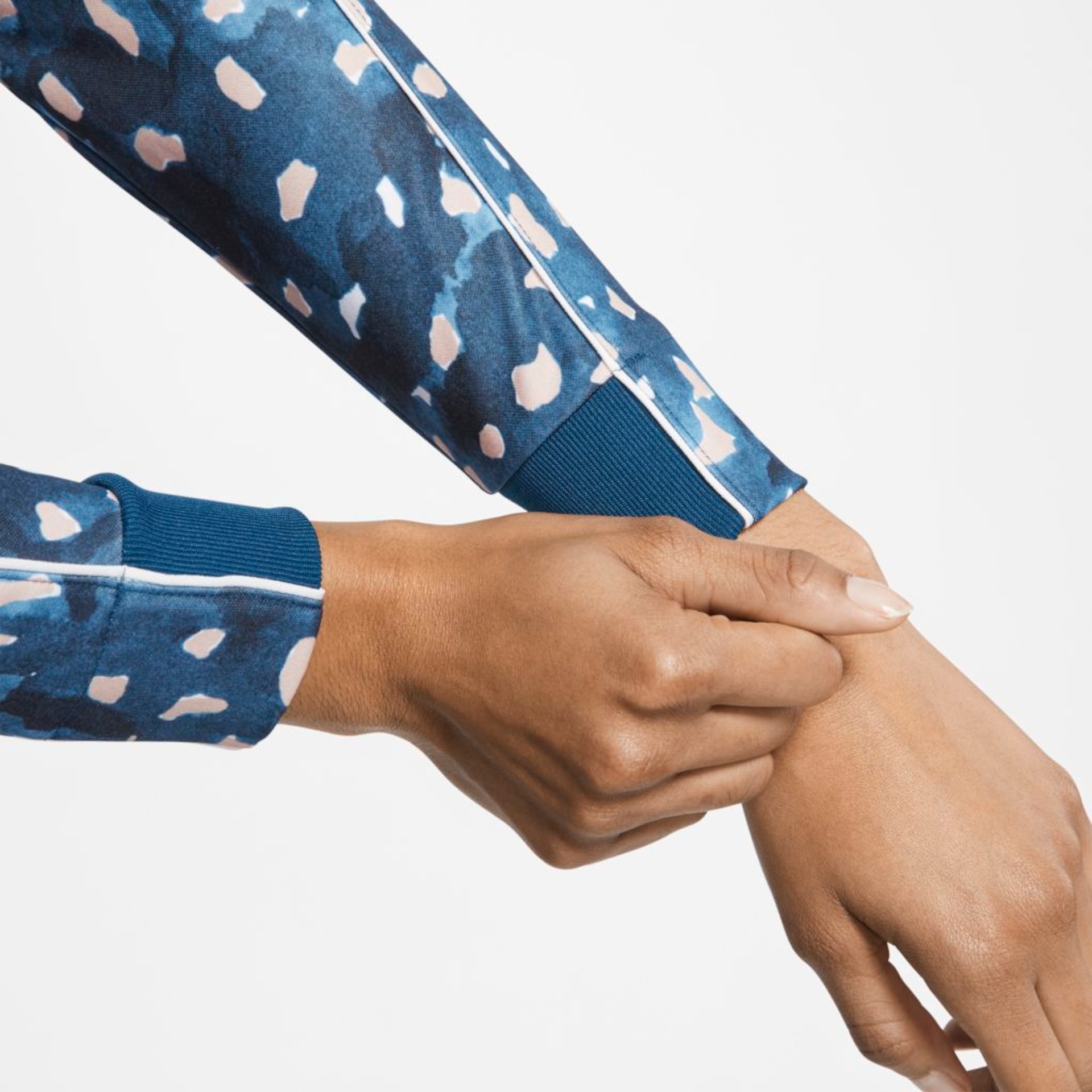 Jaqueta Nike Court Feminina - Foto 7