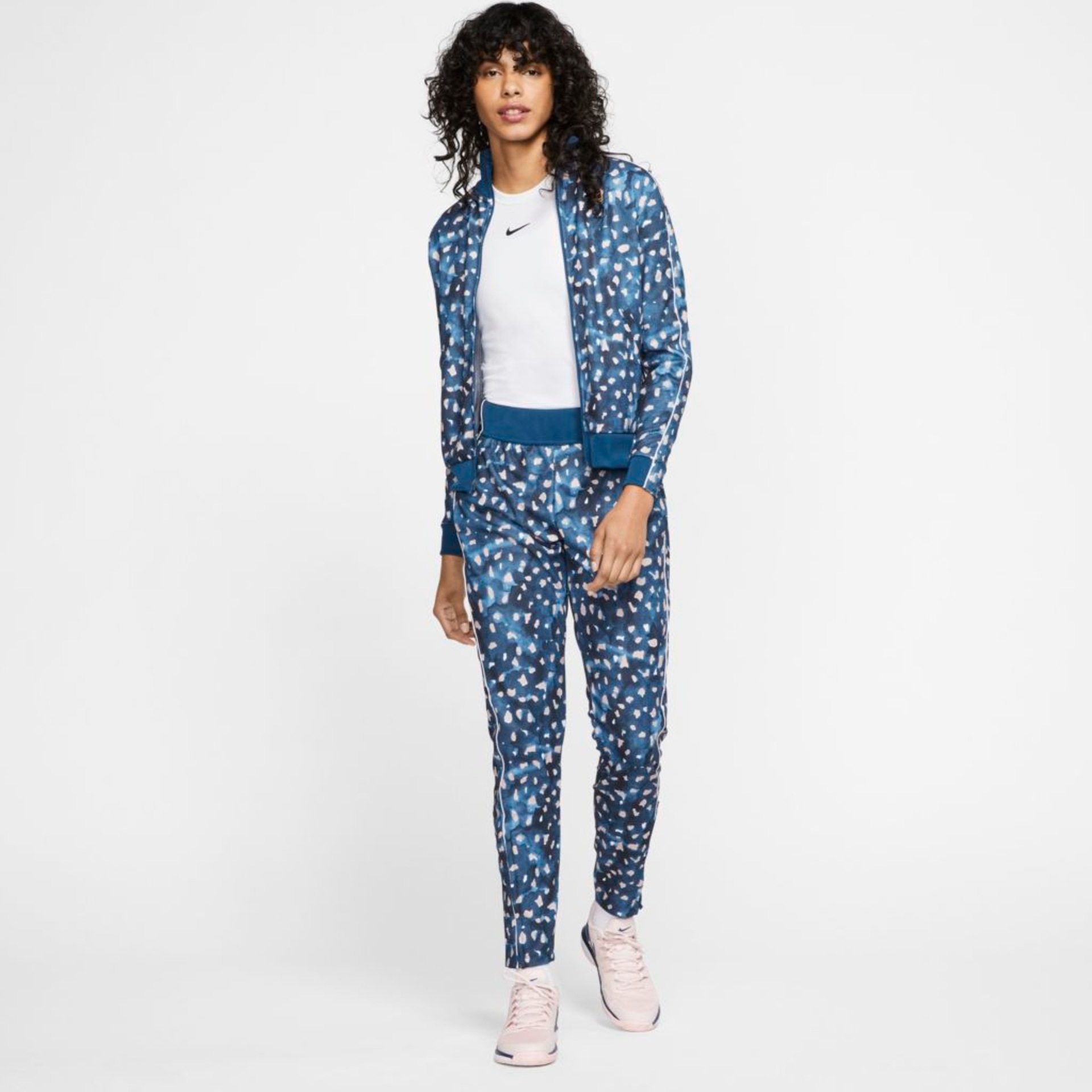 Jaqueta Nike Court Feminina - Foto 8