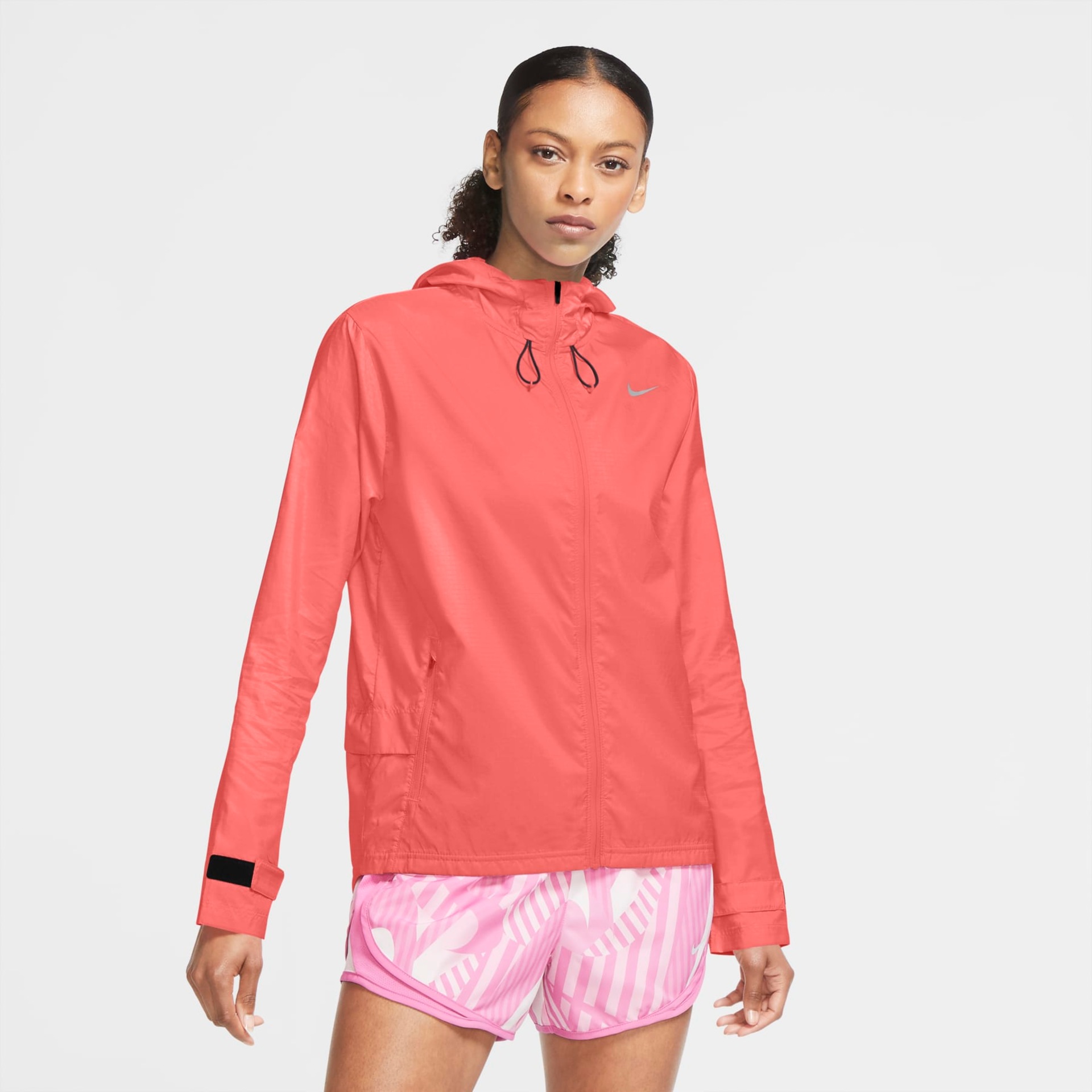 Jaqueta Nike Essential Feminina - Foto 1