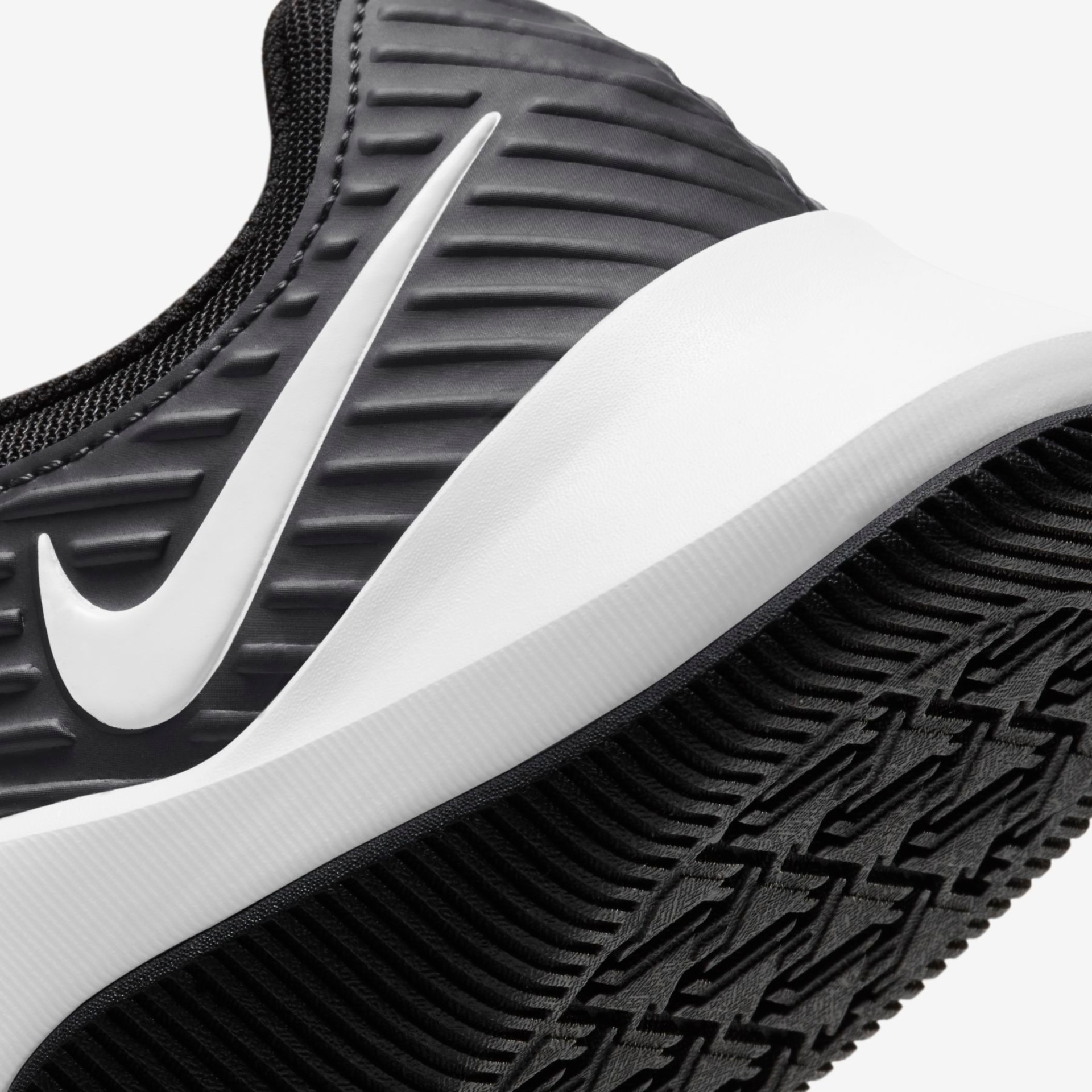 Tênis Nike MC Trainer Feminino - Foto 8