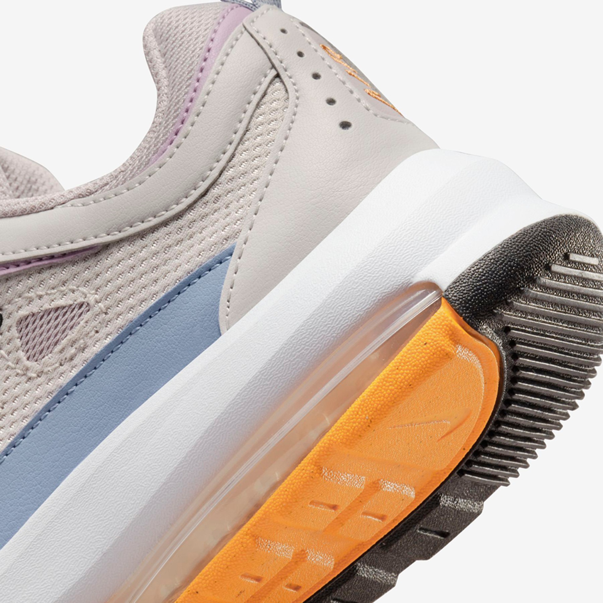 Tênis Nike Air Max AP Feminino - Foto 8