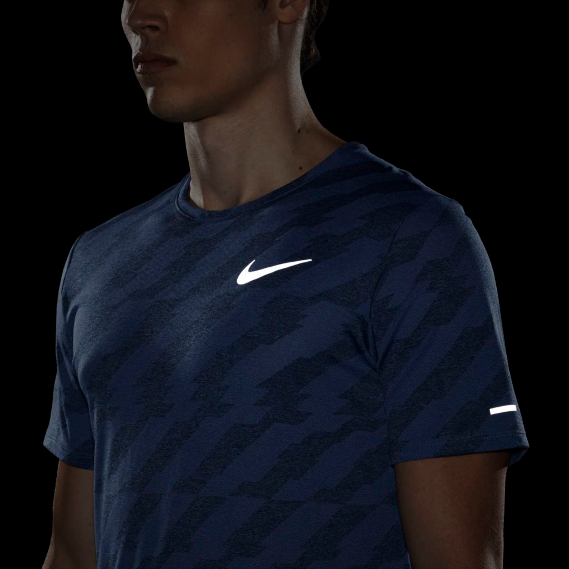 Camiseta Nike Dri-Fit Miler Future Fast Masculina - Foto 5