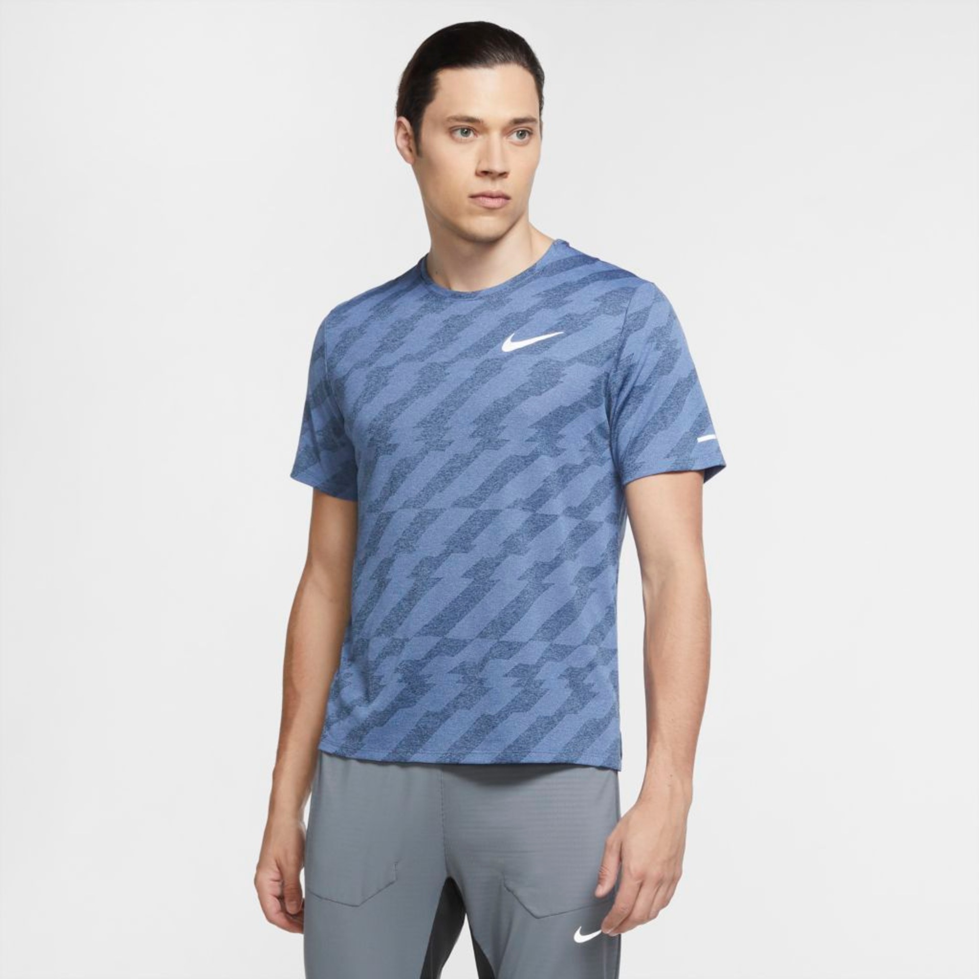Camiseta Nike Dri-Fit Miler Future Fast Masculina - Foto 1