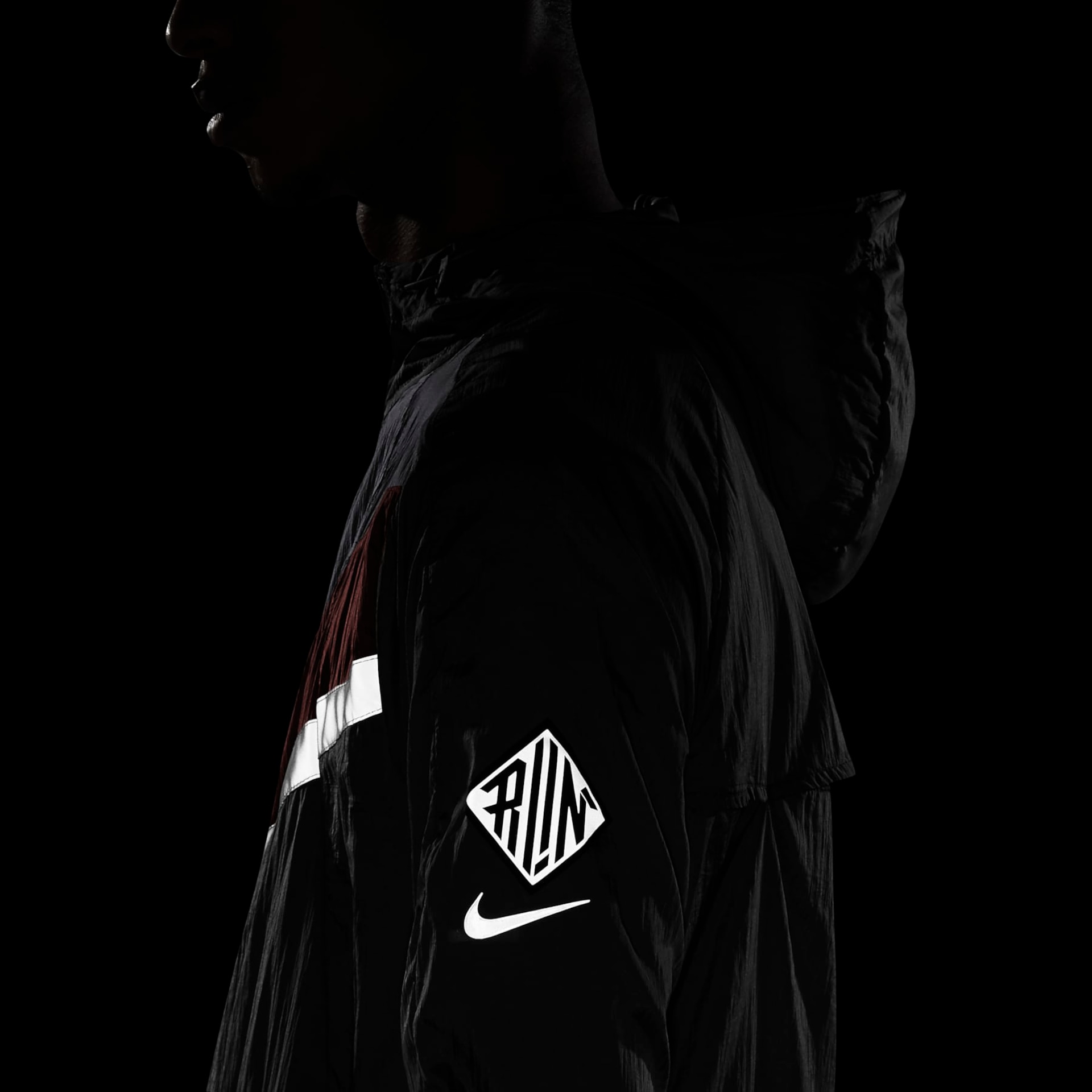 Jaqueta Nike Windrunner Wild Run Masculina - Foto 11