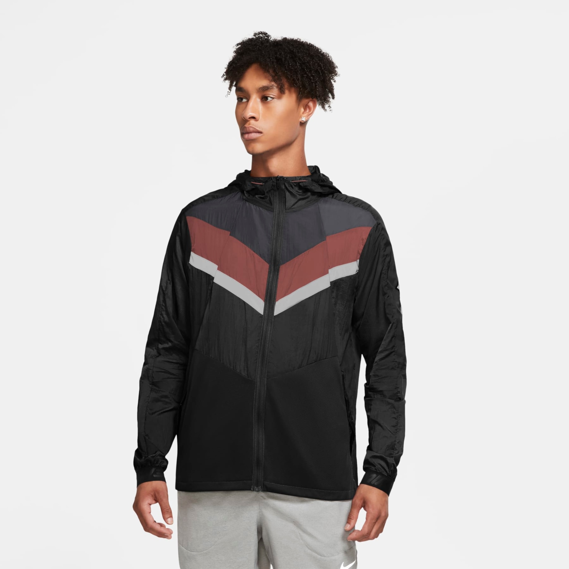 Jaqueta Nike Windrunner Wild Run Masculina - Foto 1