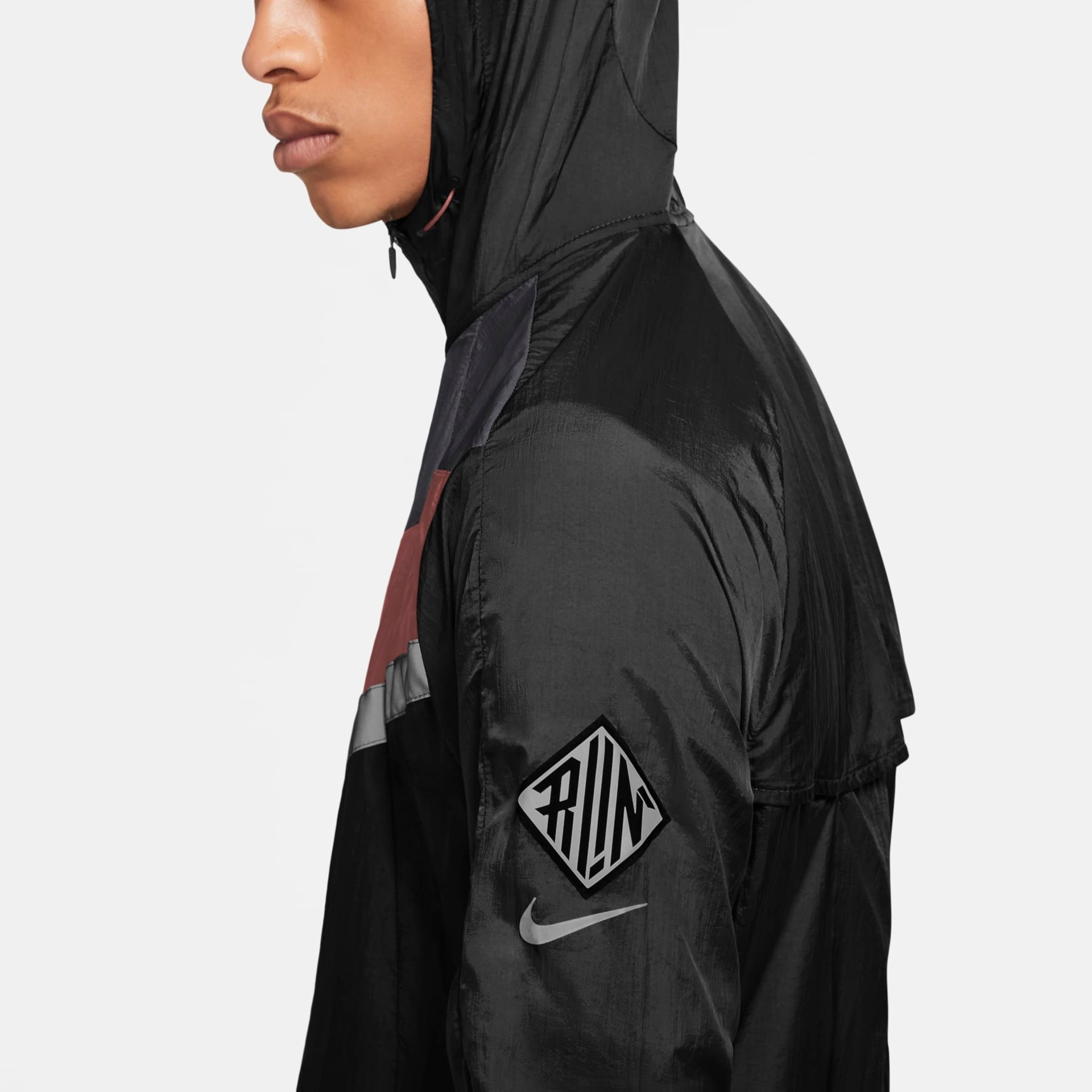 Jaqueta Nike Windrunner Wild Run Masculina - Foto 4