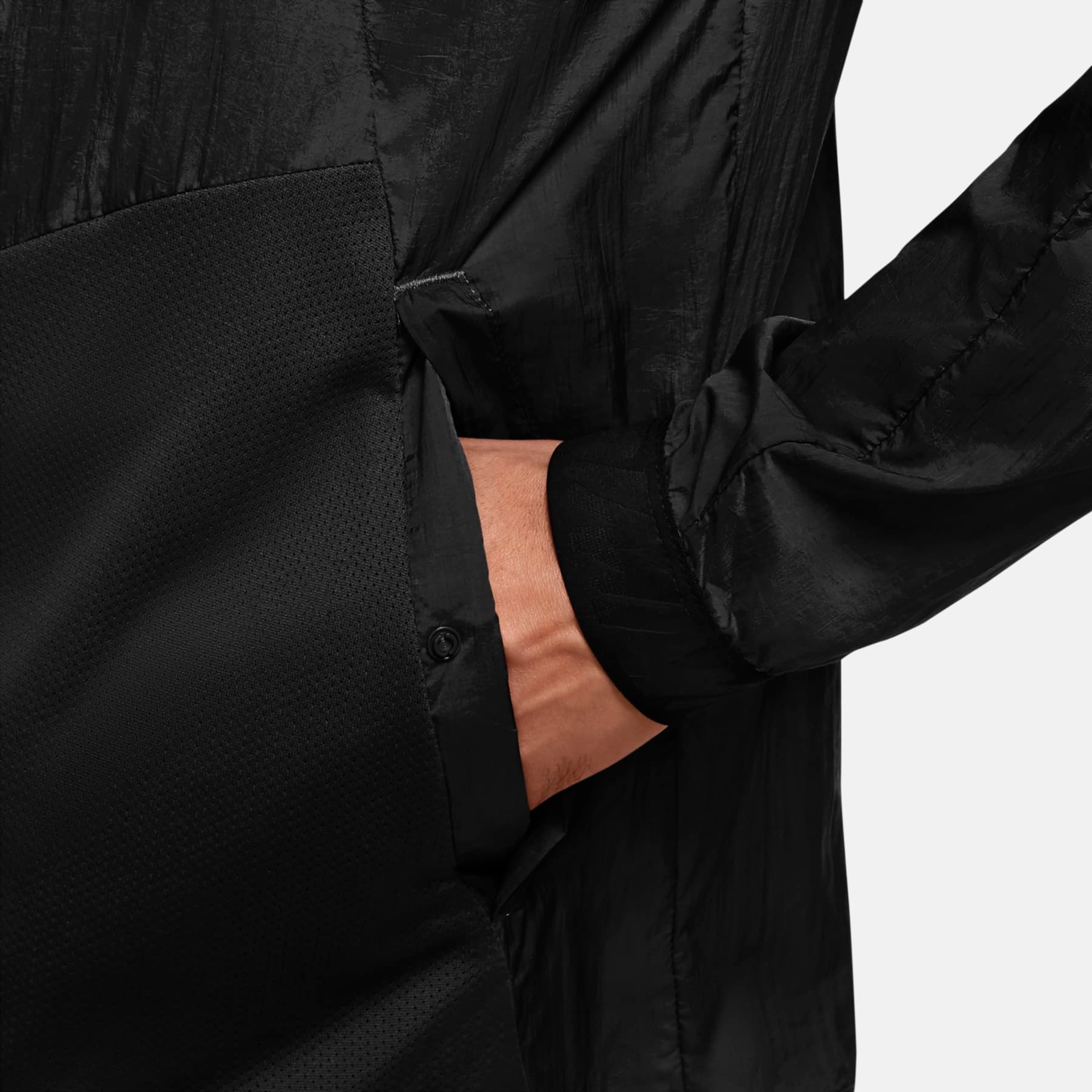 Jaqueta Nike Windrunner Wild Run Masculina - Foto 6