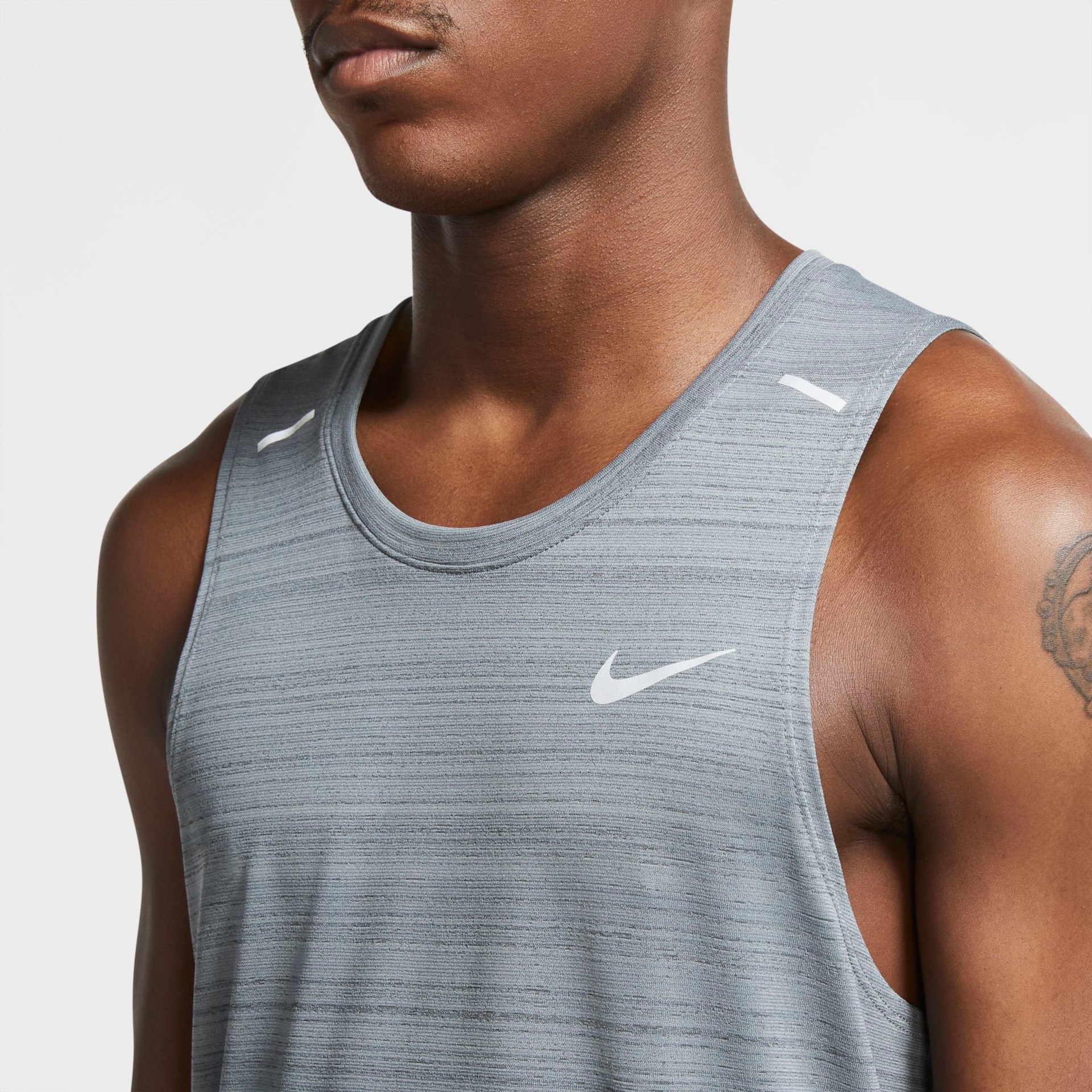 Regata Nike Dri-FIT Miler Masculina - Foto 3