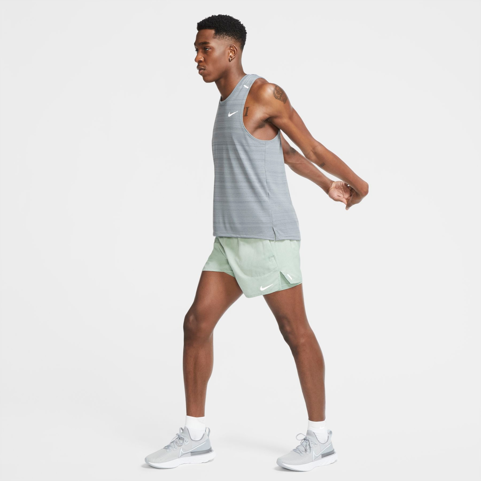 Regata Nike Dri-FIT Miler Masculina - Foto 5