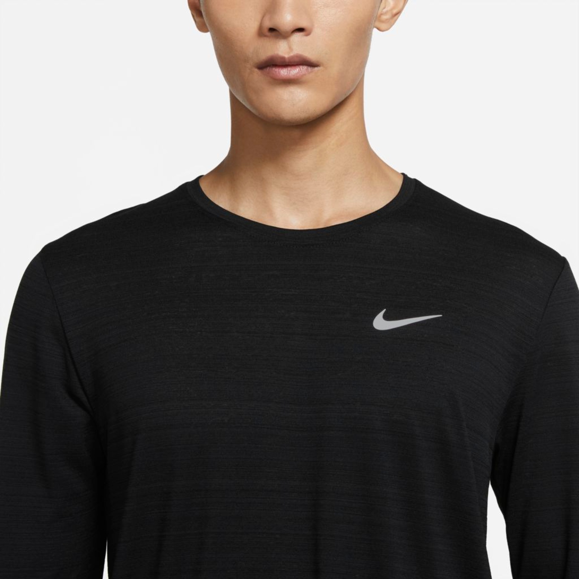 Camiseta Nike Dri-FIT Miler Masculina - Foto 3